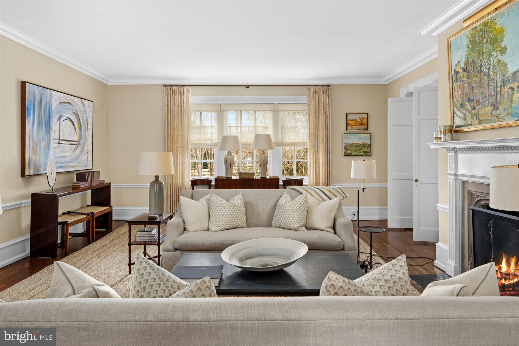 CHESTNUT HILL - Residential