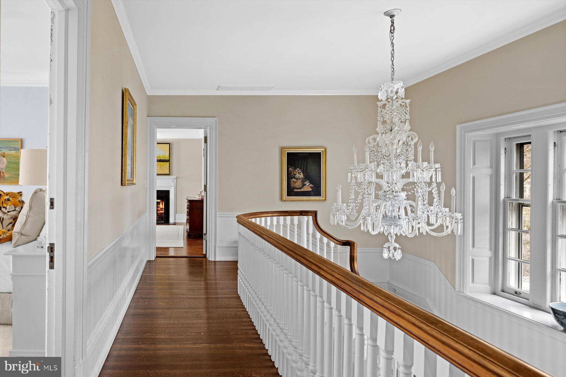 CHESTNUT HILL - Residential