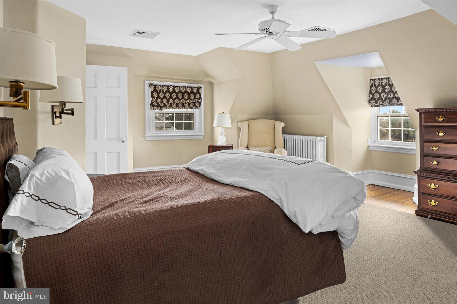CHESTNUT HILL - Residential
