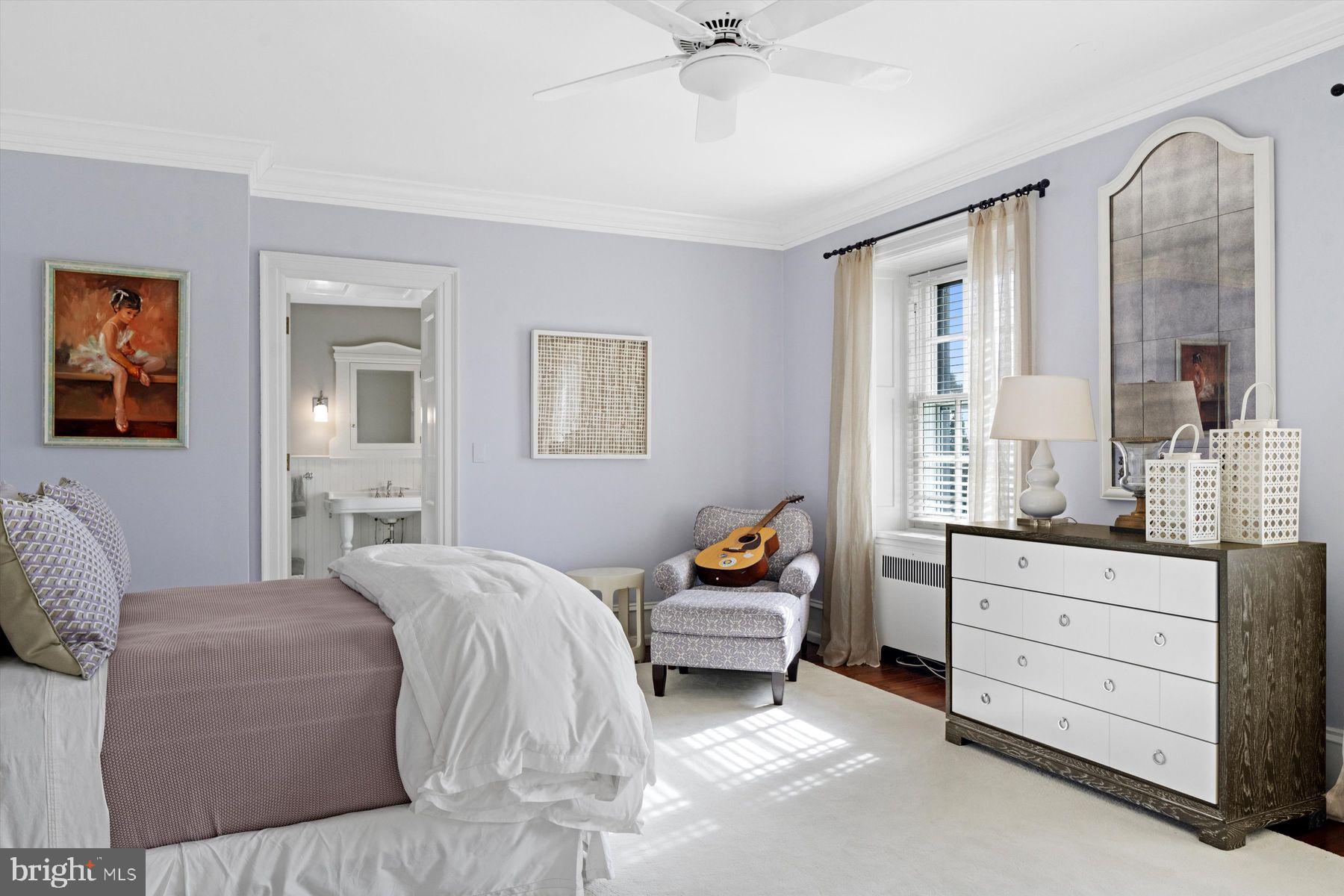 CHESTNUT HILL - Residential