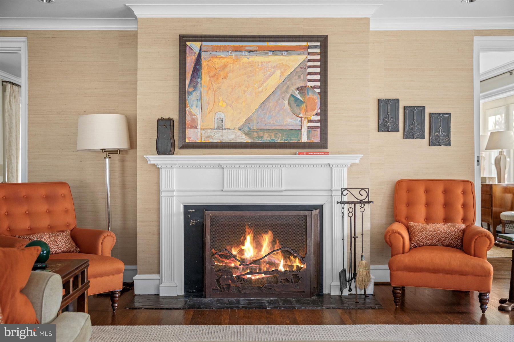 CHESTNUT HILL - Residential