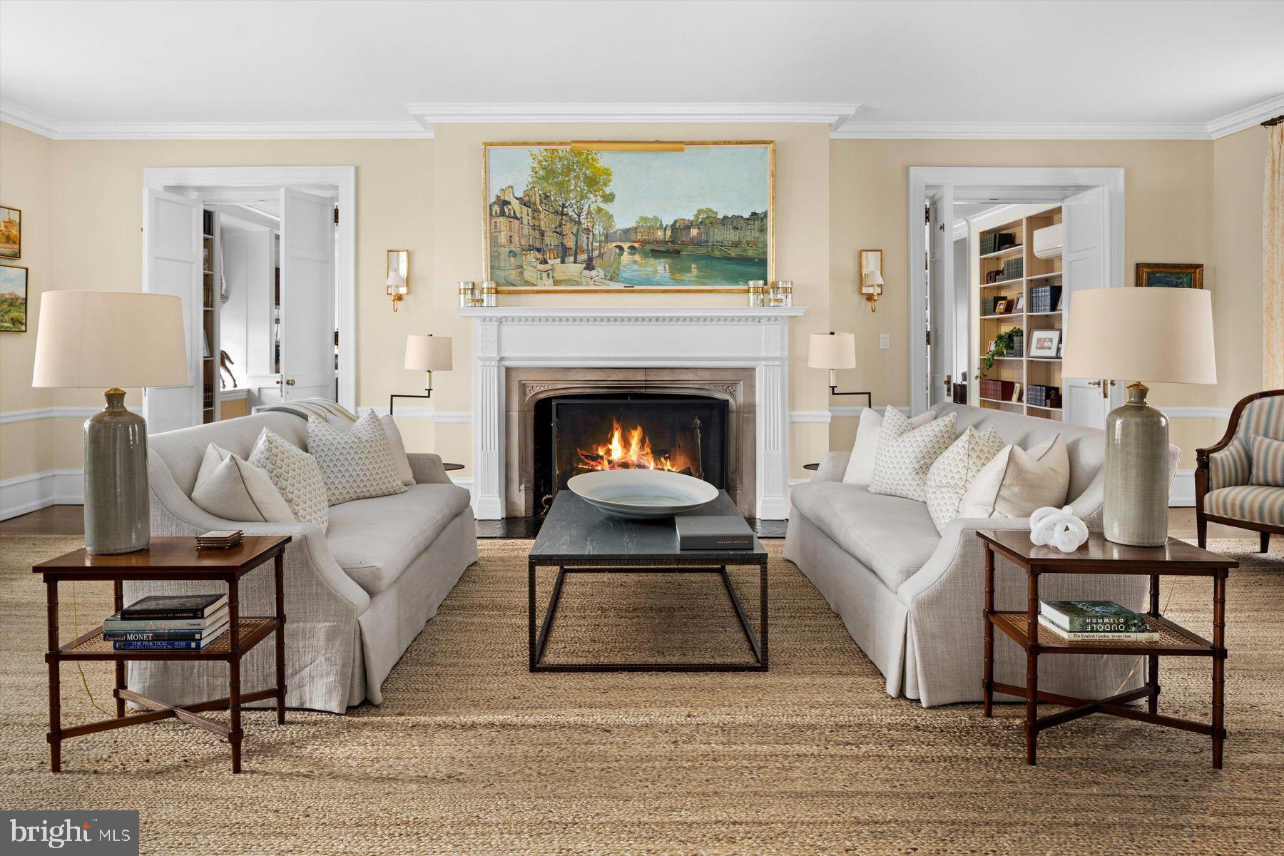 CHESTNUT HILL - Residential