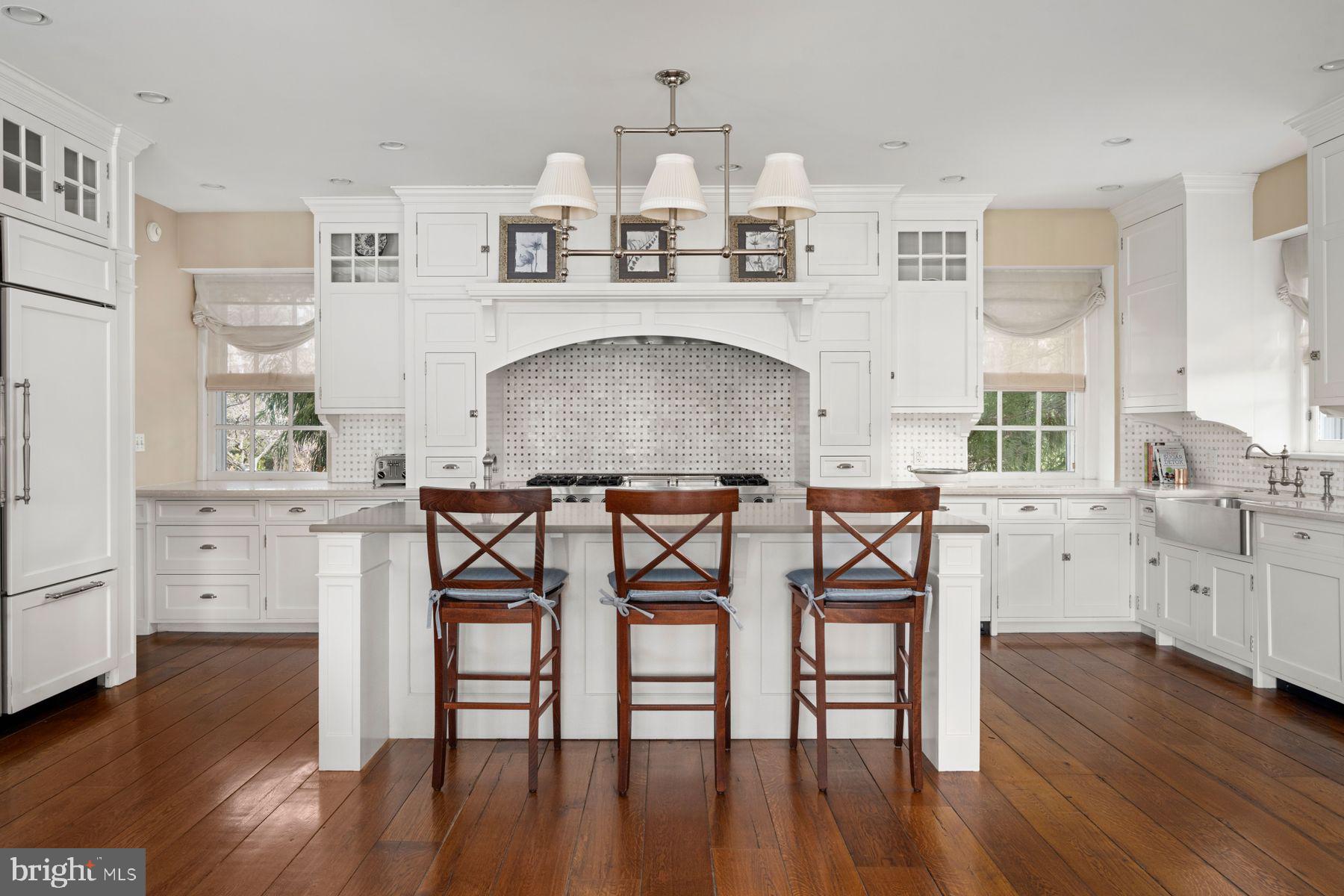 CHESTNUT HILL - Residential