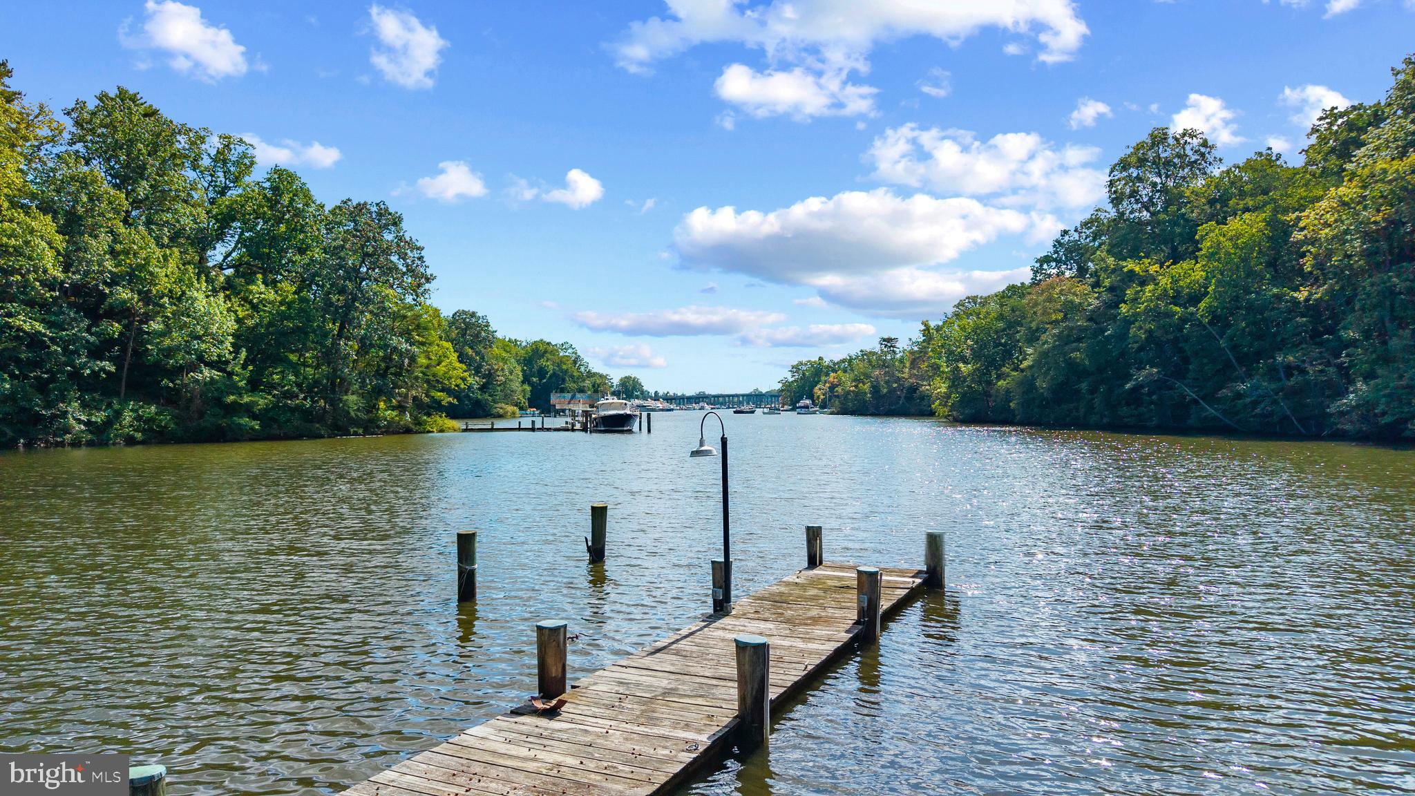 WALLACE MANOR - Residential