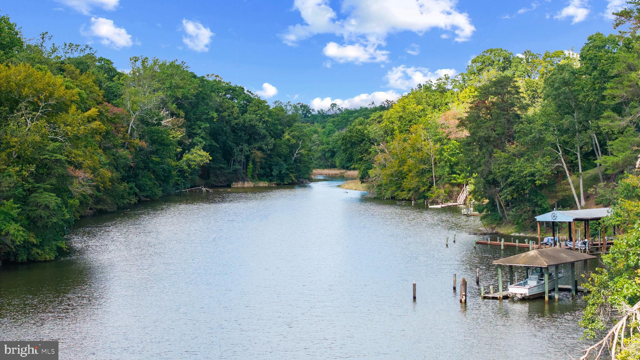 WALLACE MANOR - Residential