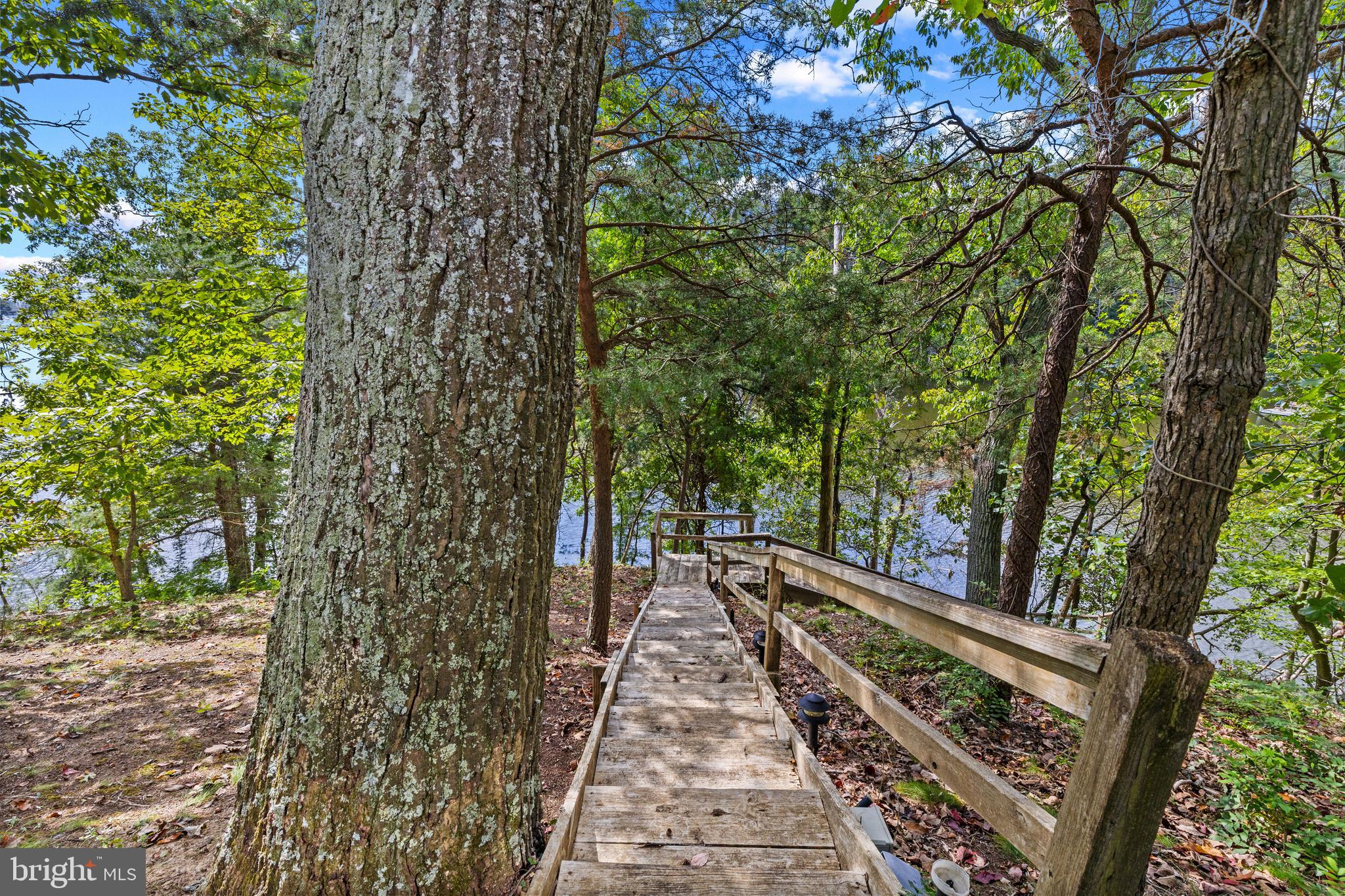 WALLACE MANOR - Residential