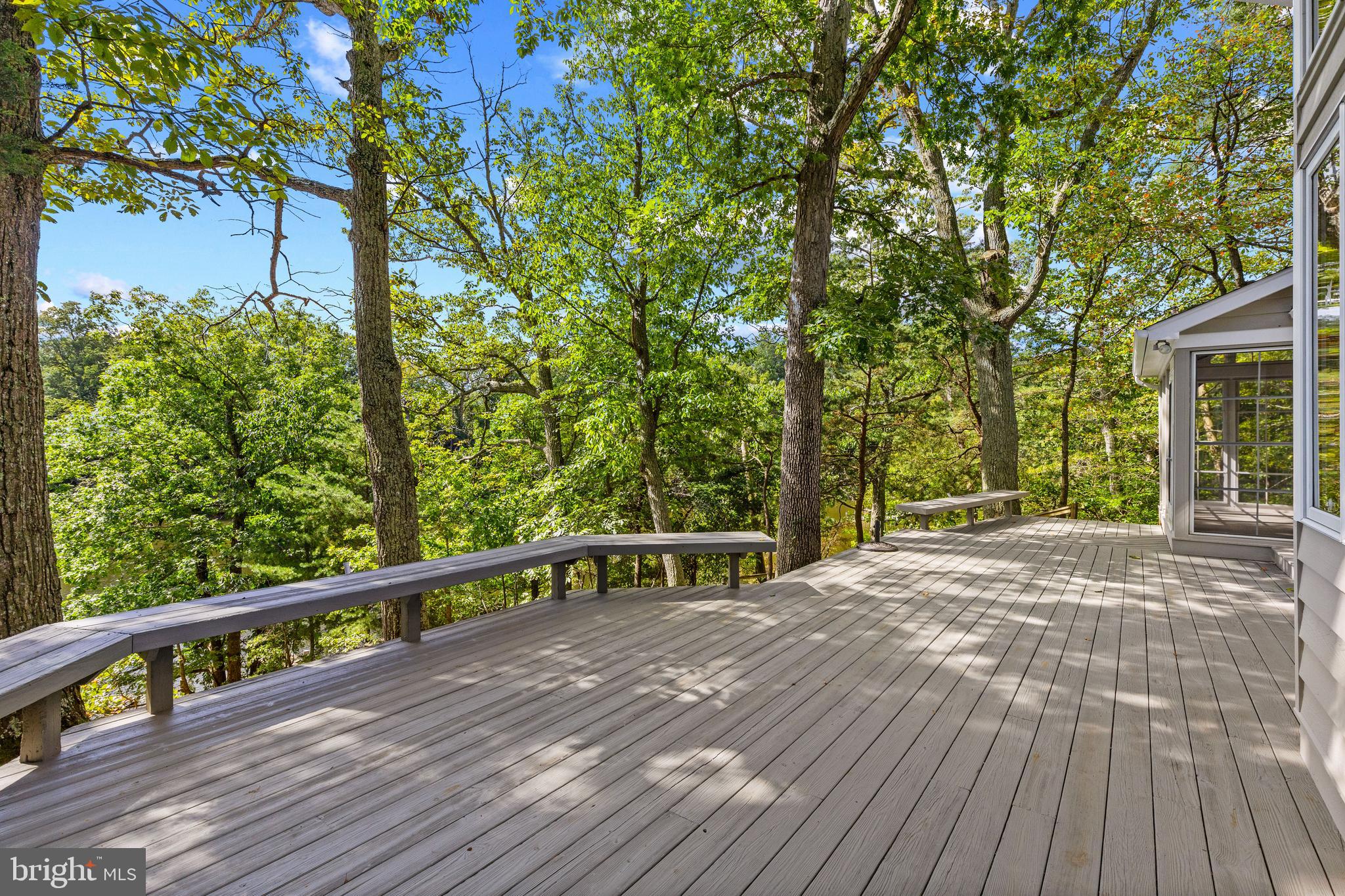 WALLACE MANOR - Residential