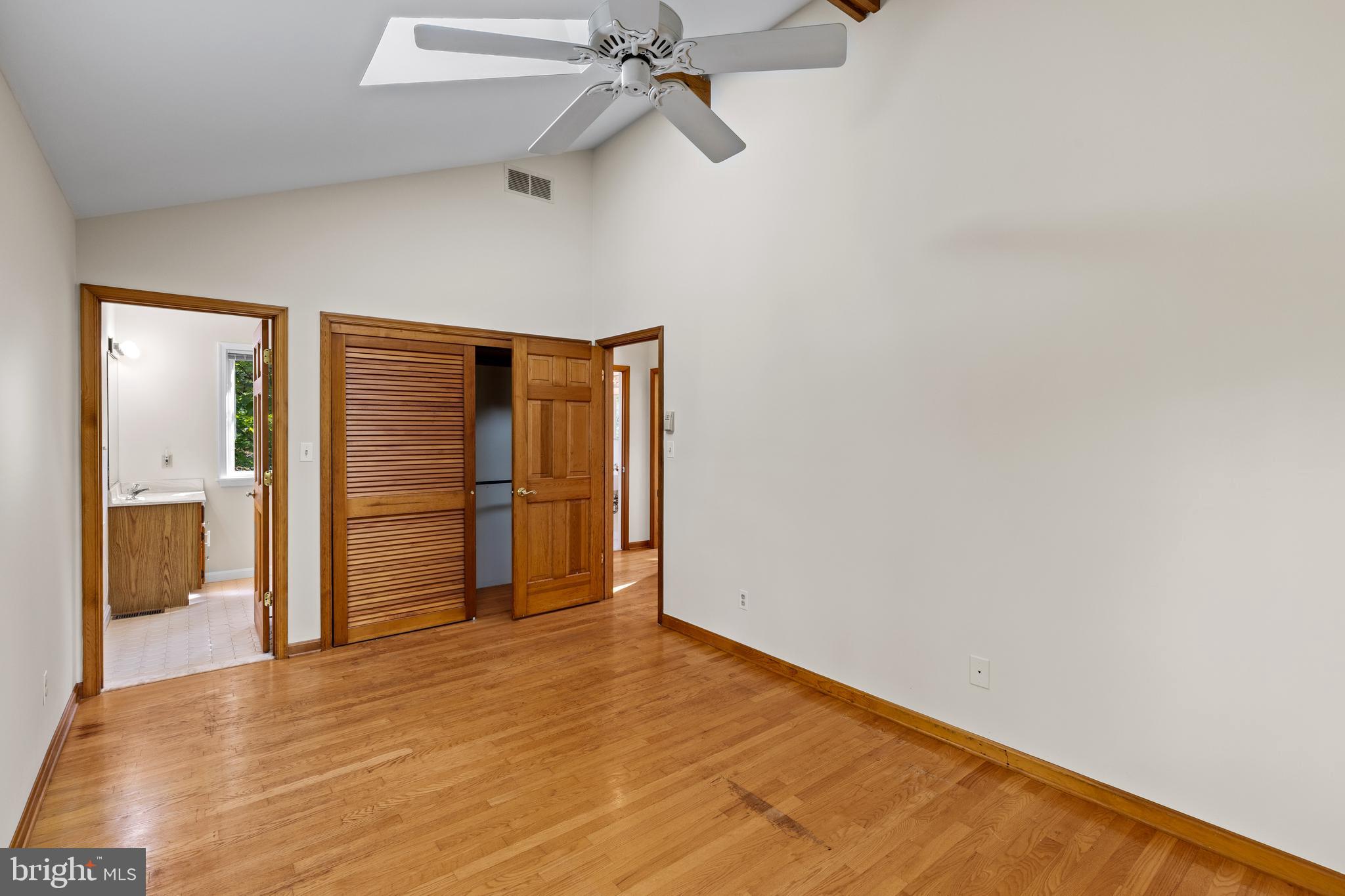 WALLACE MANOR - Residential