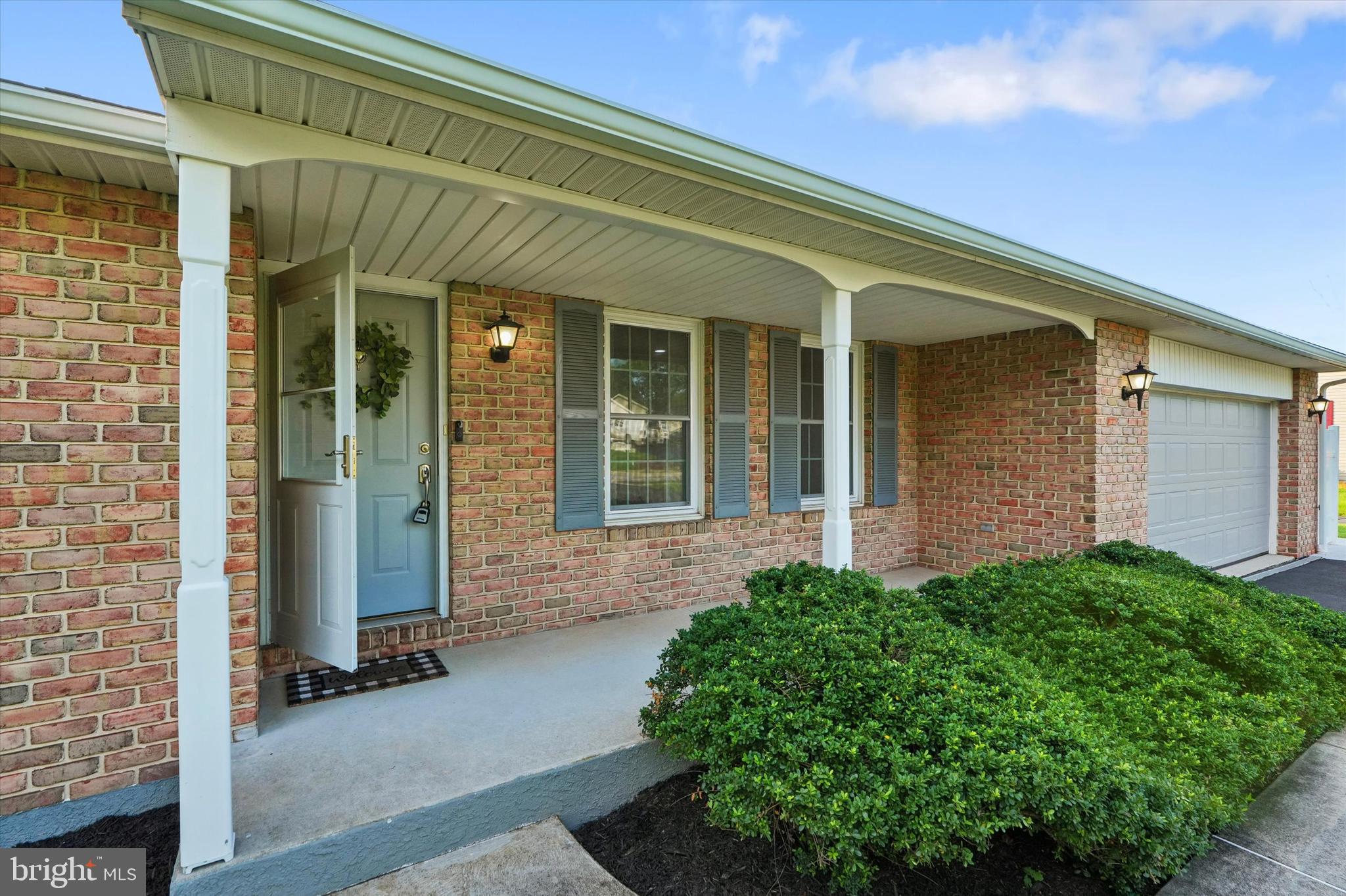 2586 CHERRY COURT
