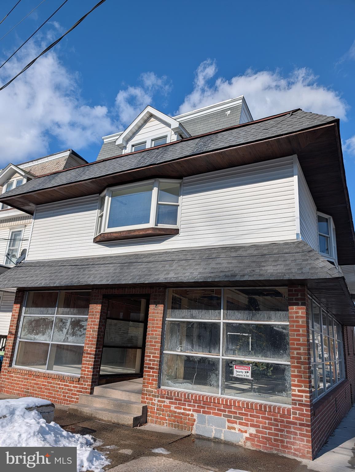 YORKVILLE - Commercial Sale