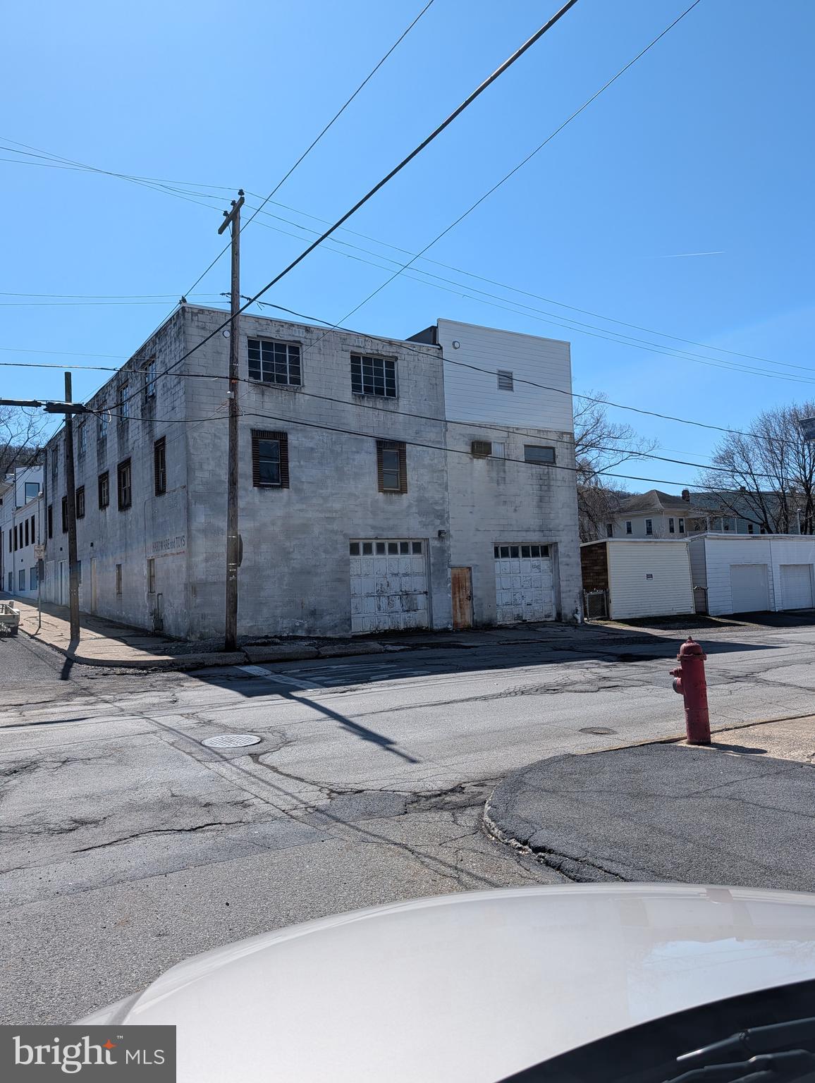 YORKVILLE - Commercial Sale