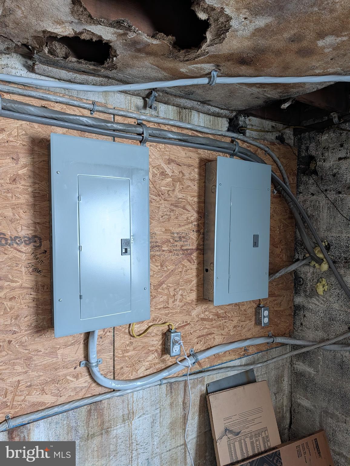 YORKVILLE - Commercial Sale