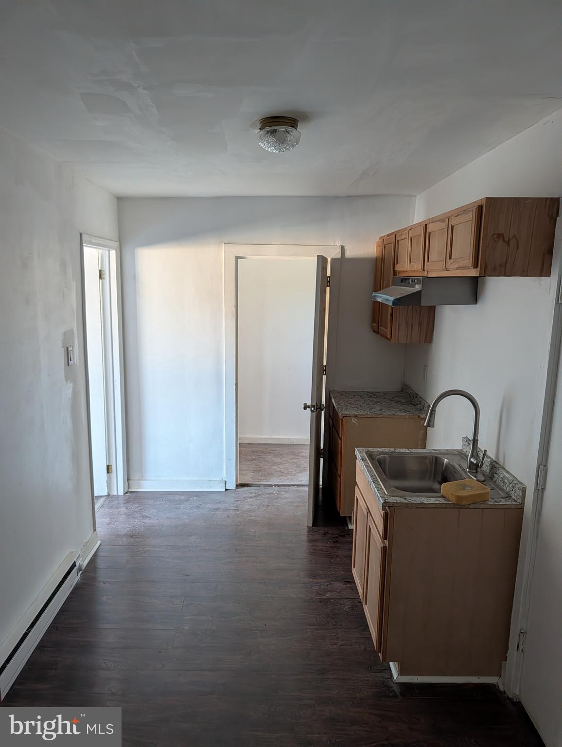 YORKVILLE - Commercial Sale