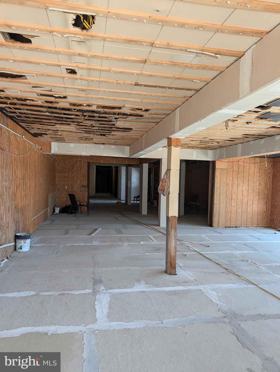 YORKVILLE - Commercial Sale