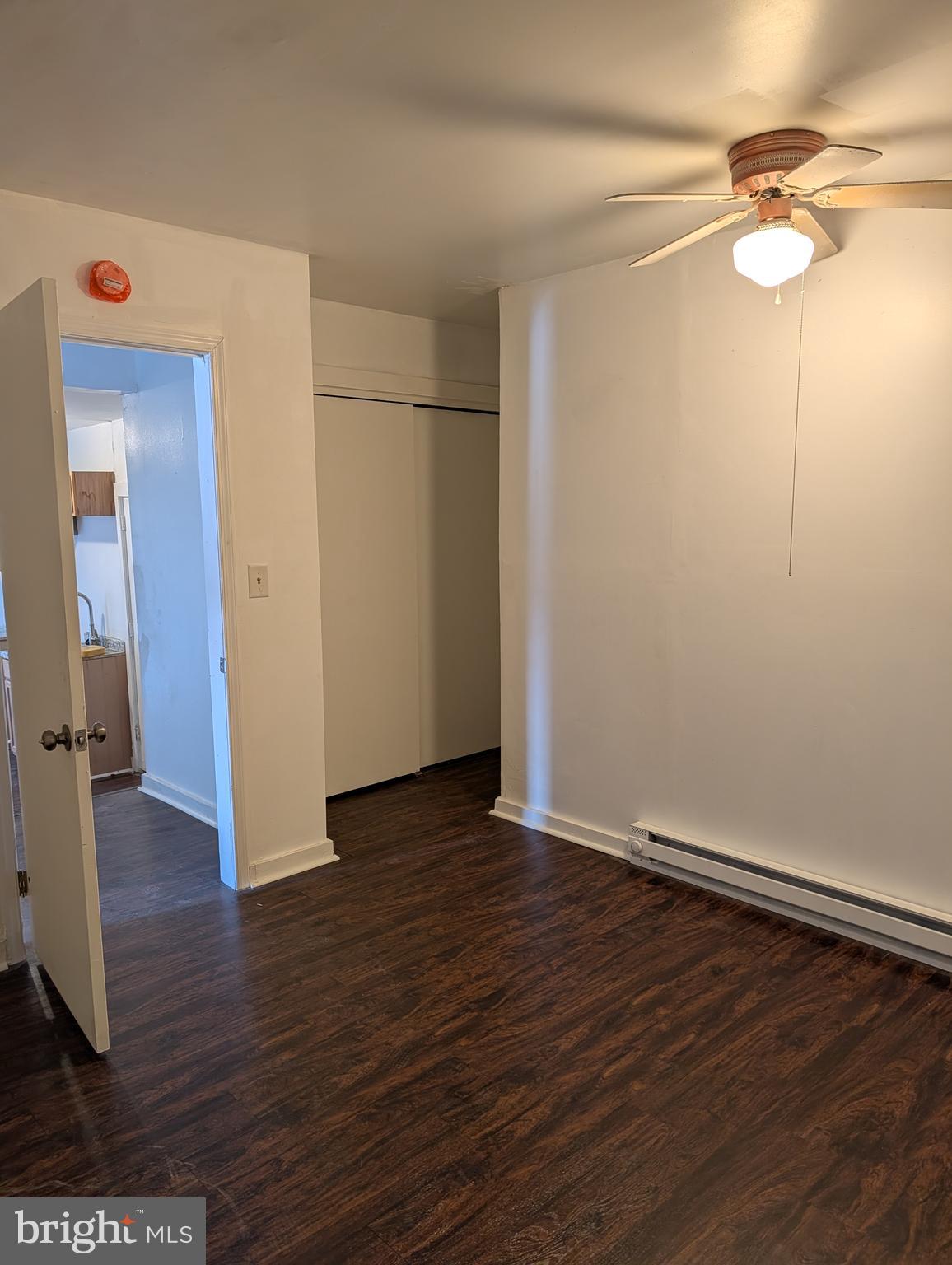 YORKVILLE - Commercial Sale