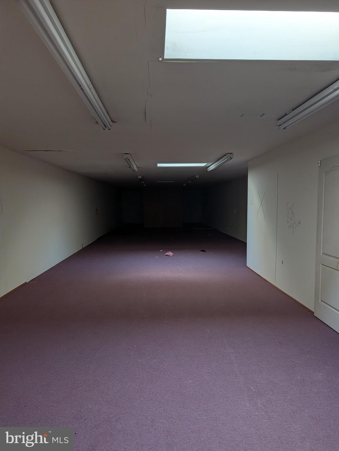 YORKVILLE - Commercial Sale