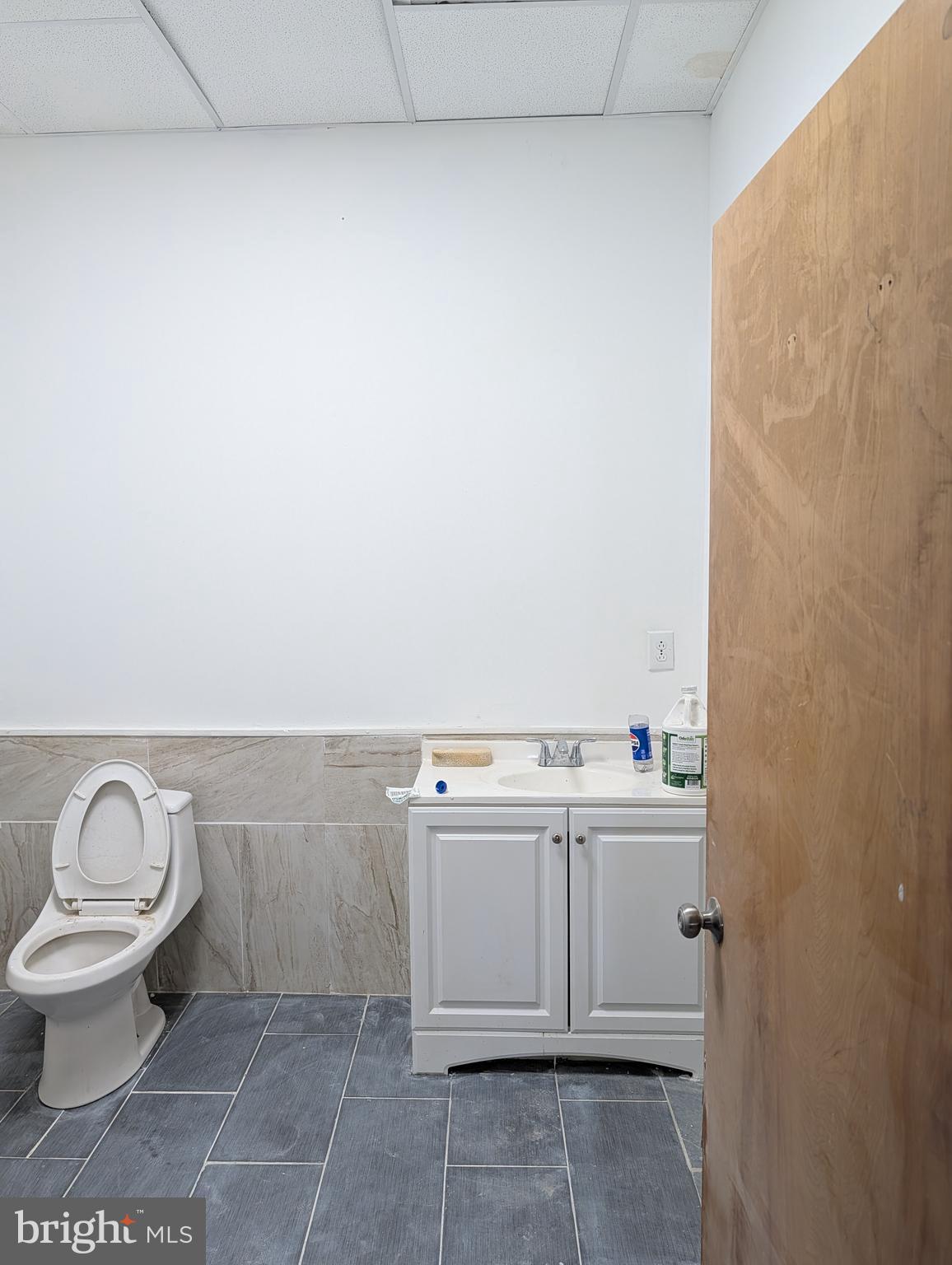 YORKVILLE - Commercial Sale