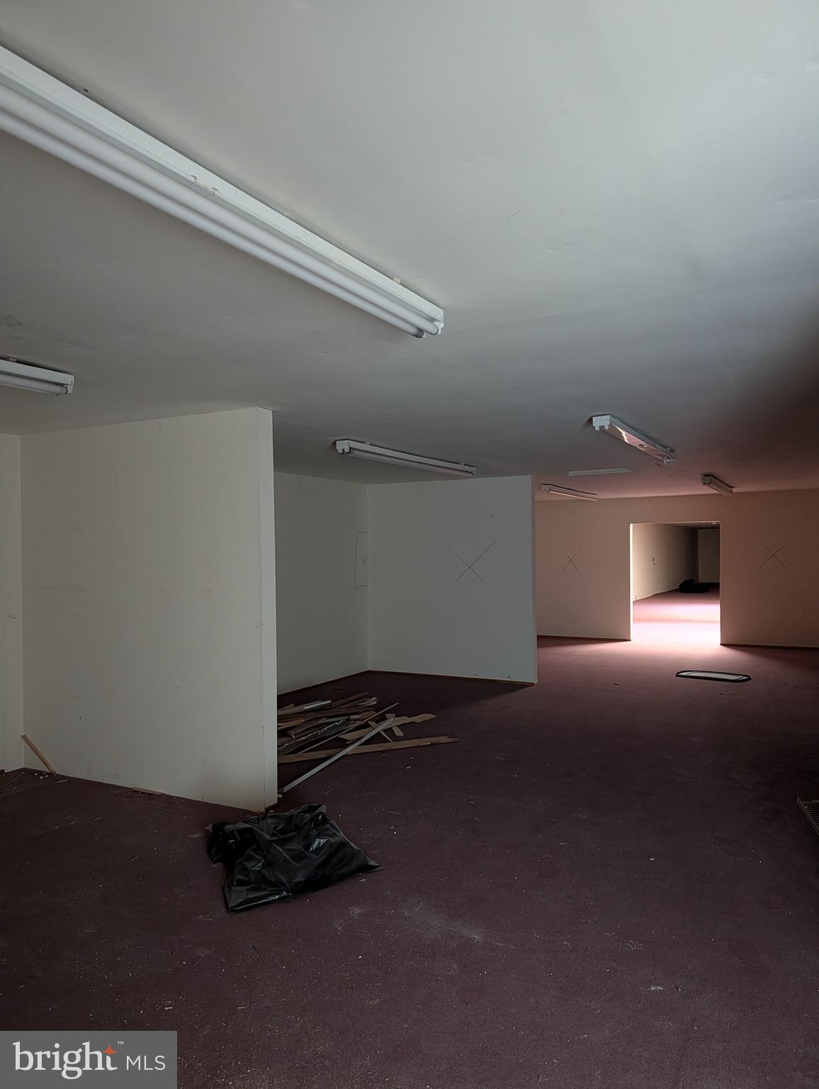 YORKVILLE - Commercial Sale