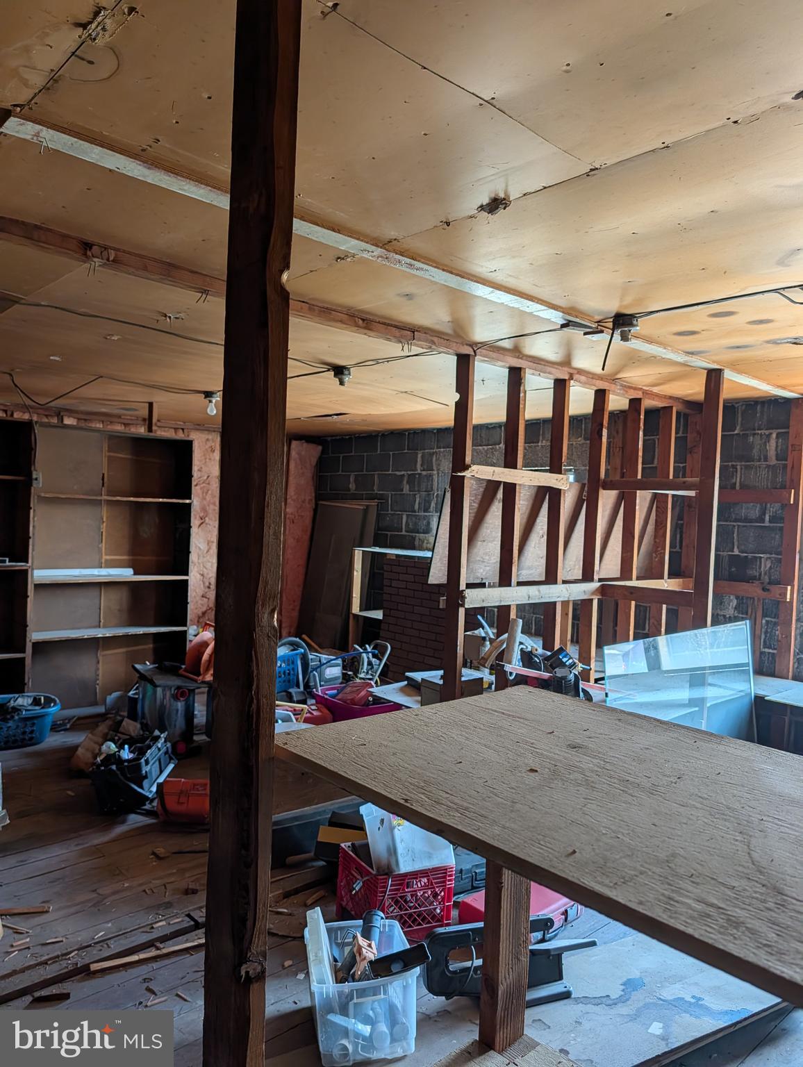 YORKVILLE - Commercial Sale