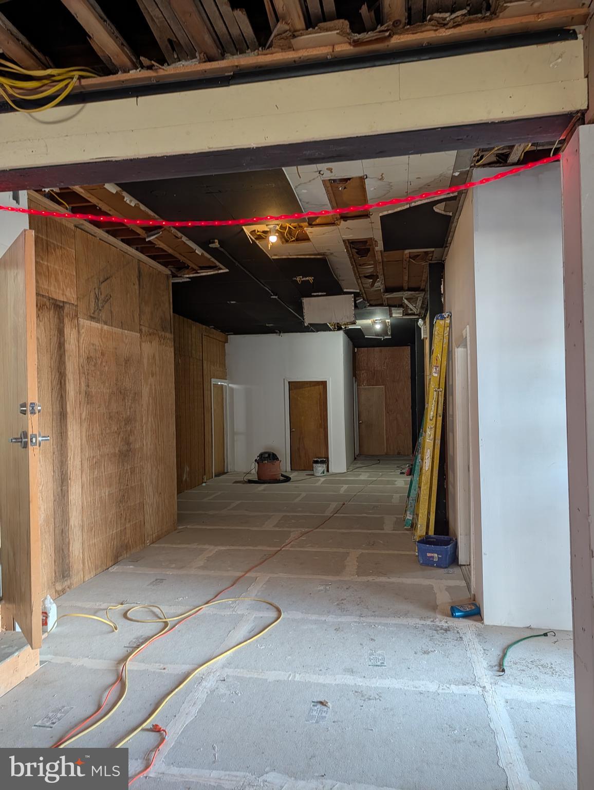 YORKVILLE - Commercial Sale