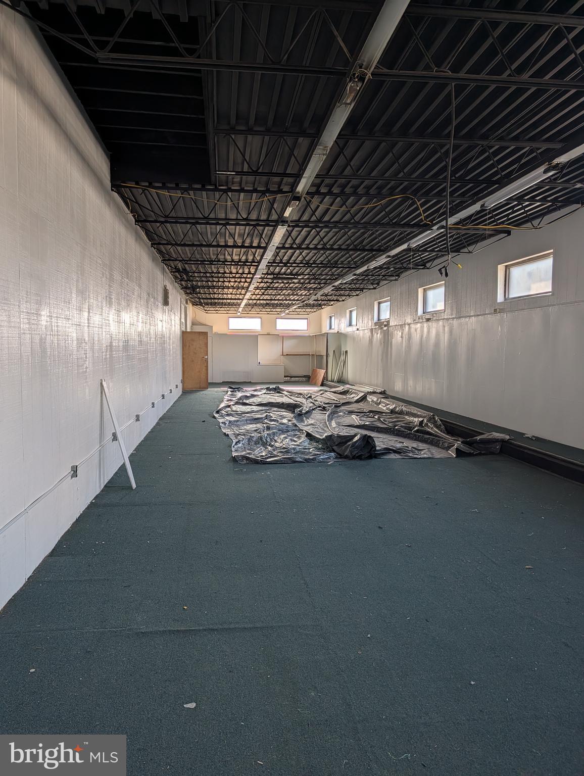 YORKVILLE - Commercial Sale