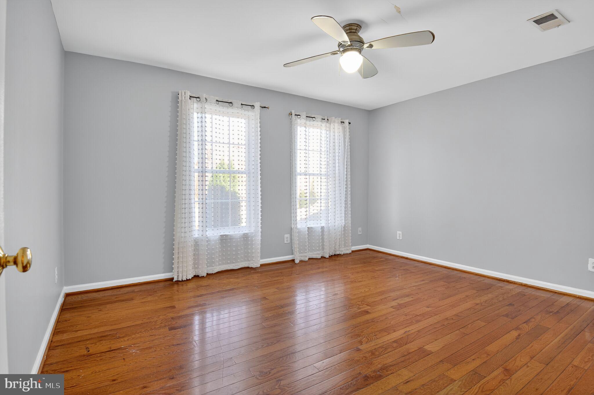 LAUREL HILL LANDBAY - Residential