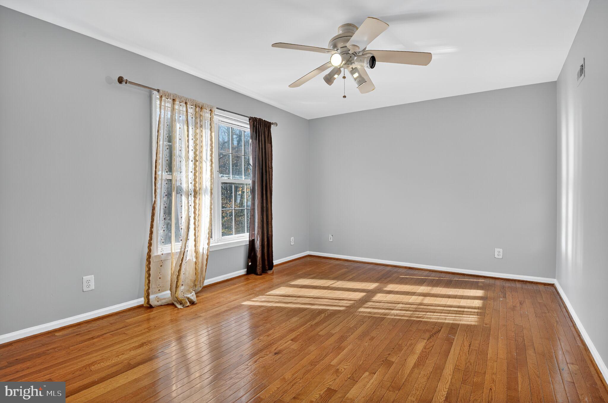 LAUREL HILL LANDBAY - Residential