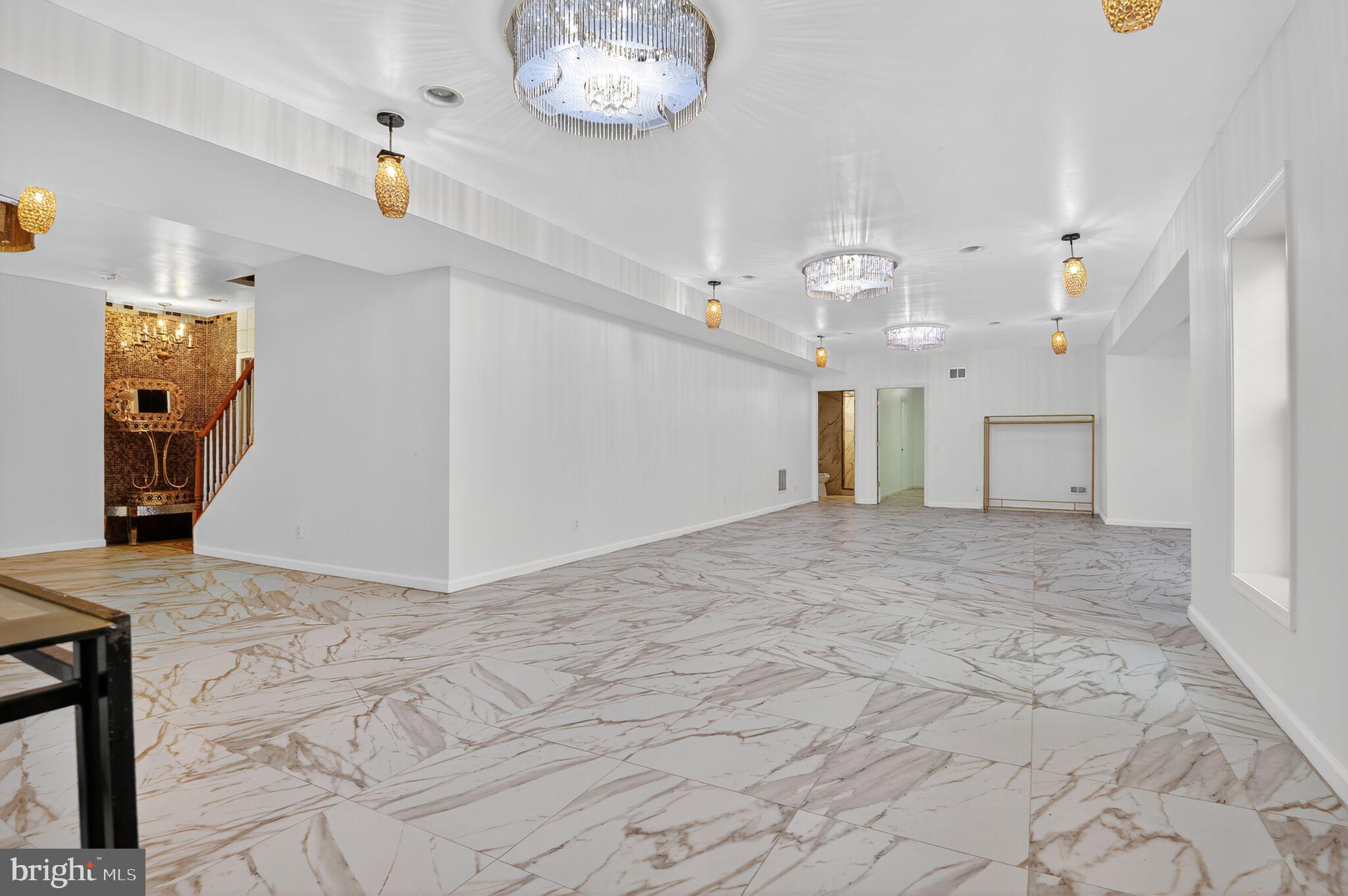 LAUREL HILL LANDBAY - Residential