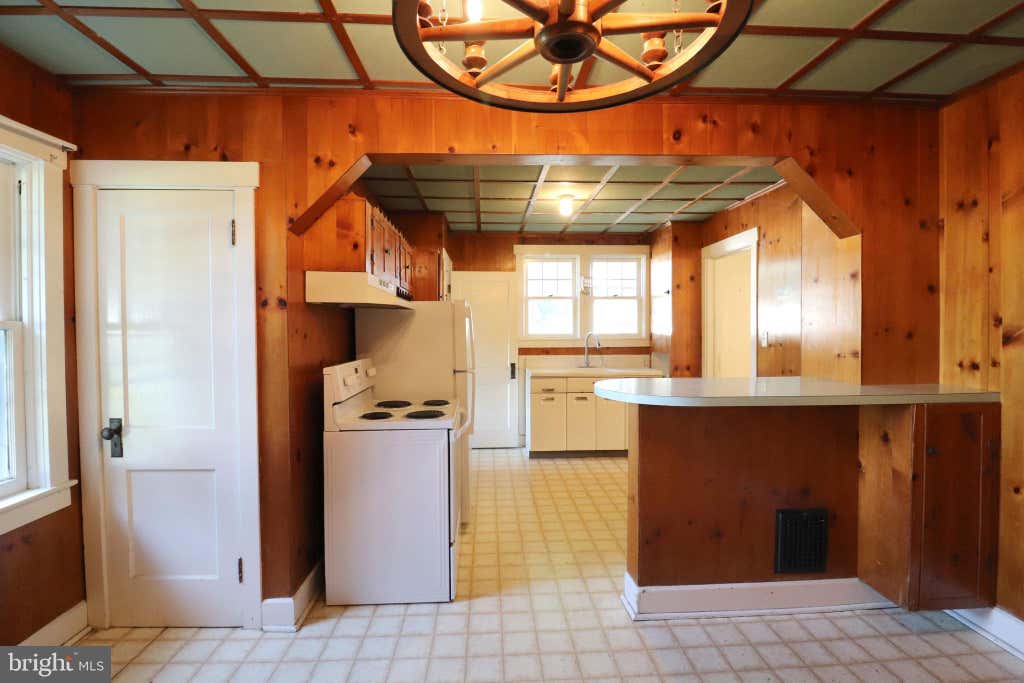 Photo of 634 E 28th Division Highway, LITITZ, PA 17543 (MLS # PALA2093732)