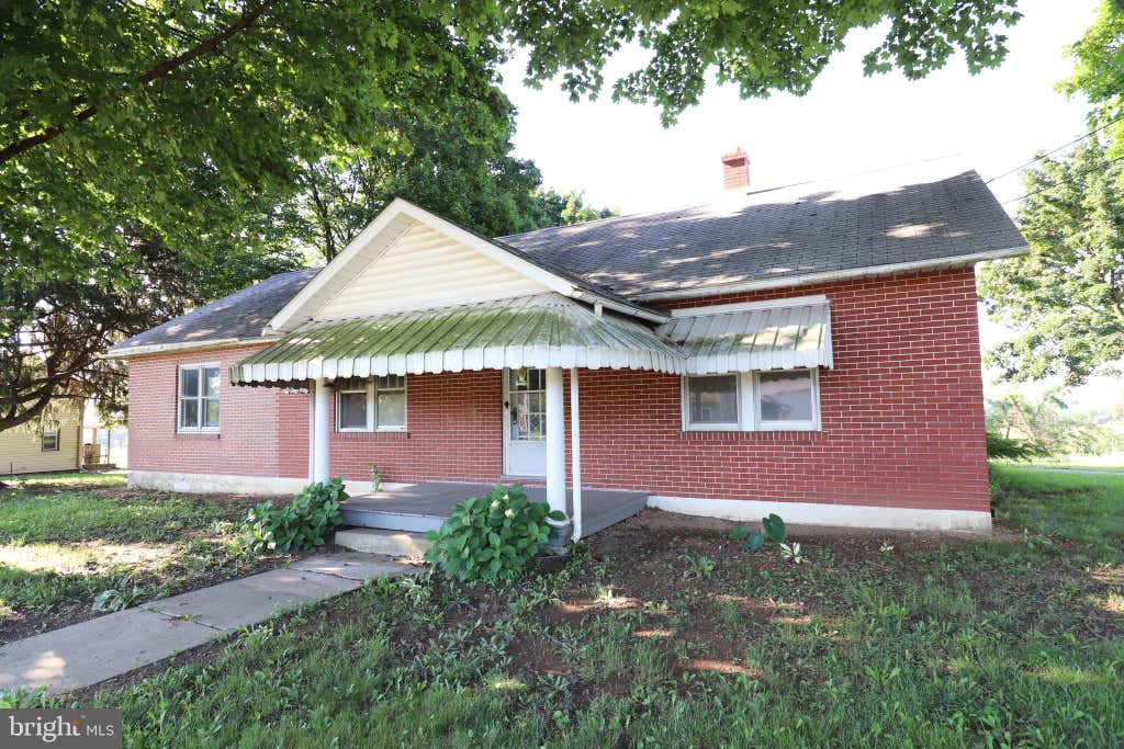 Photo of 634 E 28th Division Highway, LITITZ, PA 17543 (MLS # PALA2093732)