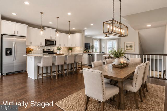 6105 LEMON GRASS LANE