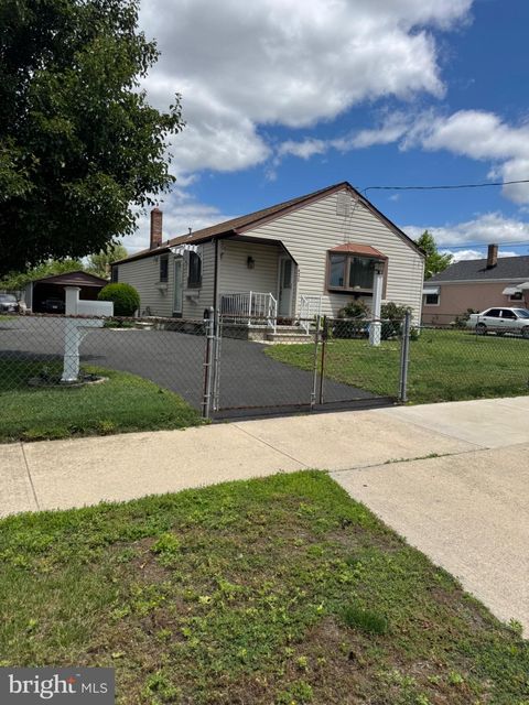 Homes For Sale - 420 W Wood Street<br/> VINELAND, NJ 08360