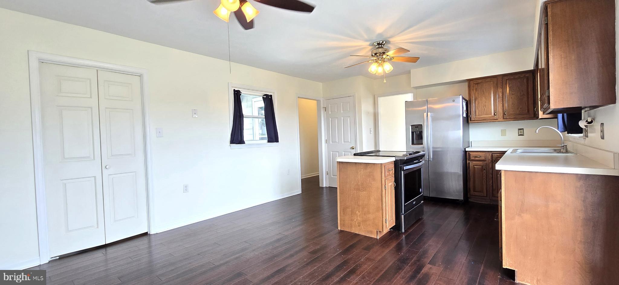 LAKE HOLIDAY ESTATES - Residential