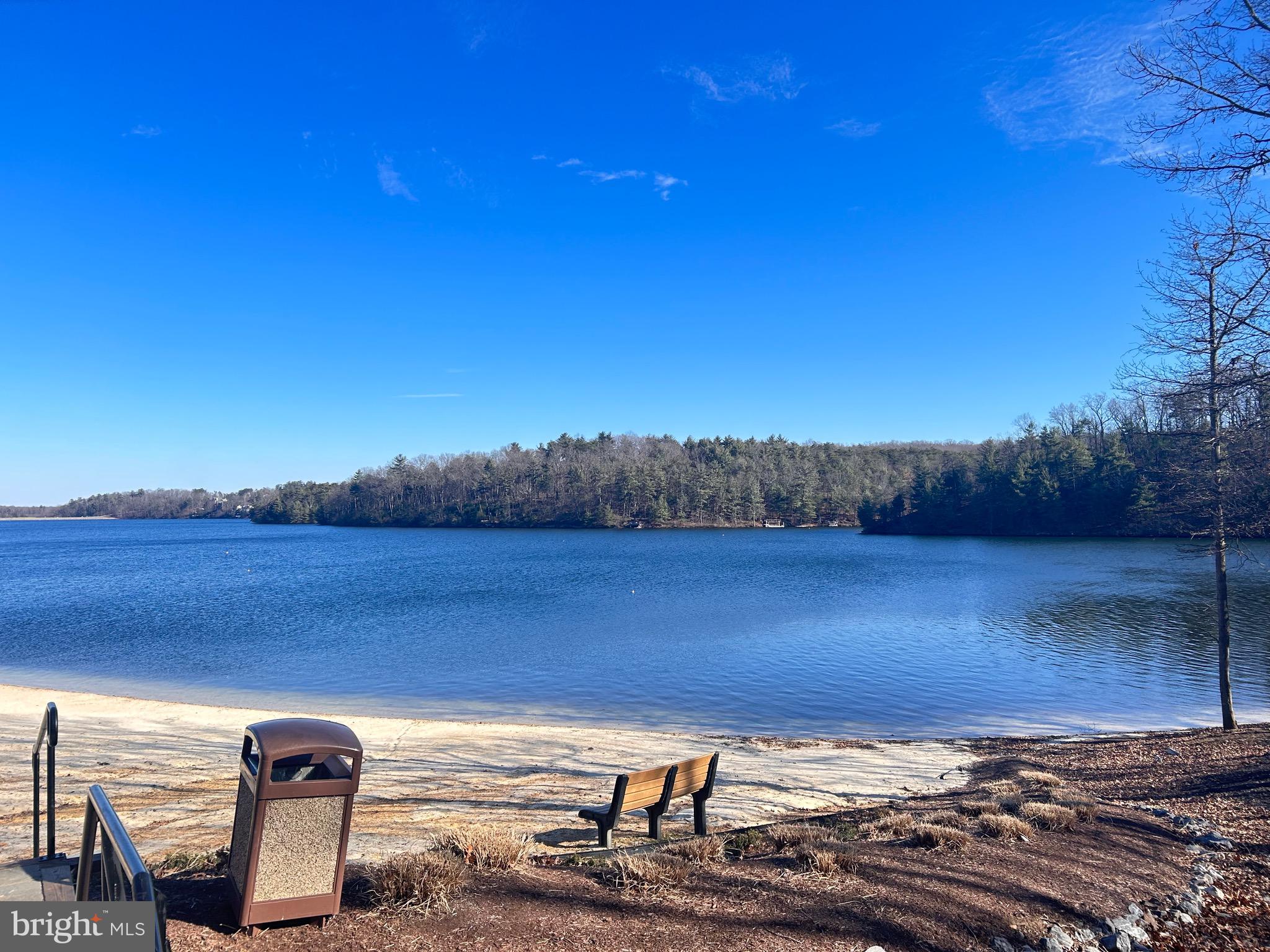 LAKE HOLIDAY ESTATES - Residential