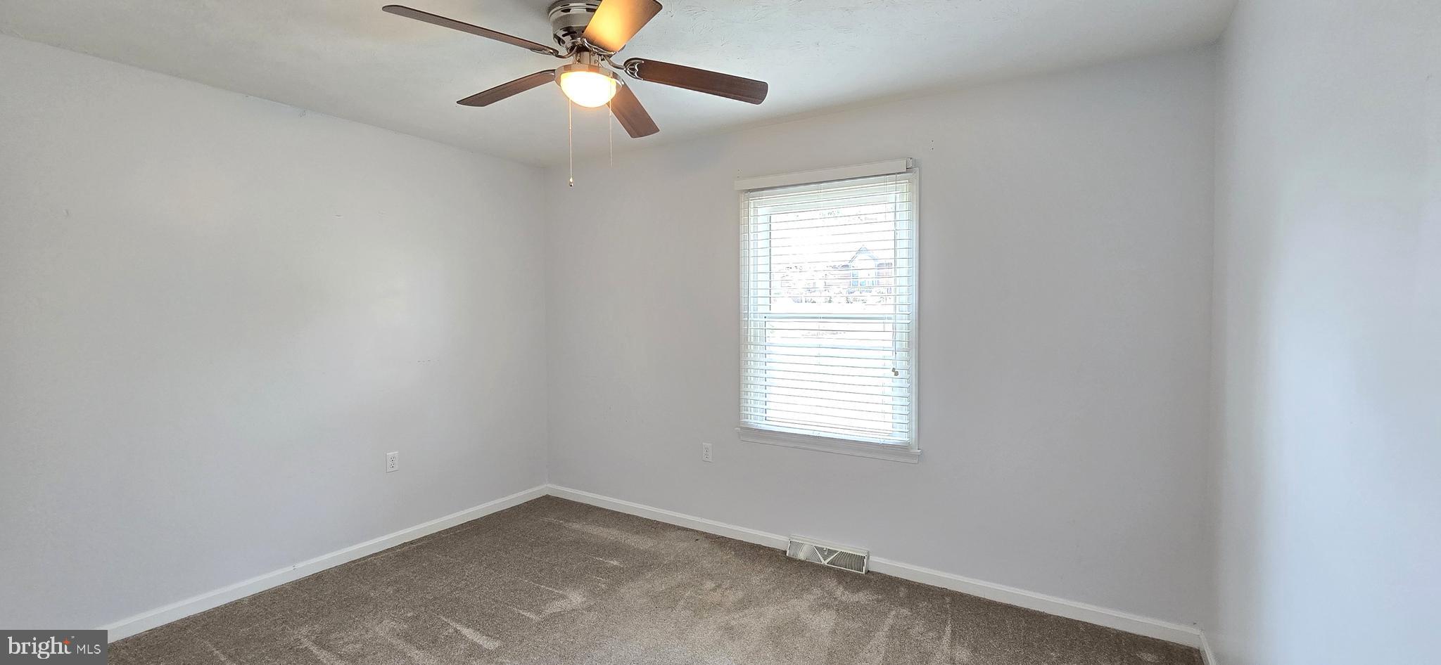 LAKE HOLIDAY ESTATES - Residential