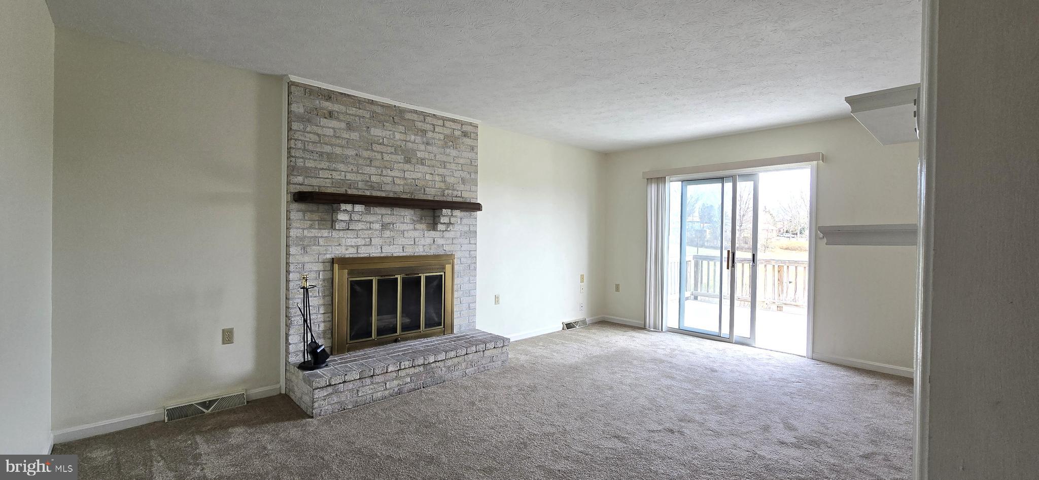 LAKE HOLIDAY ESTATES - Residential