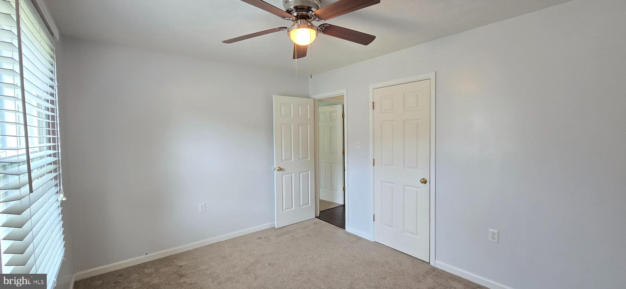 LAKE HOLIDAY ESTATES - Residential