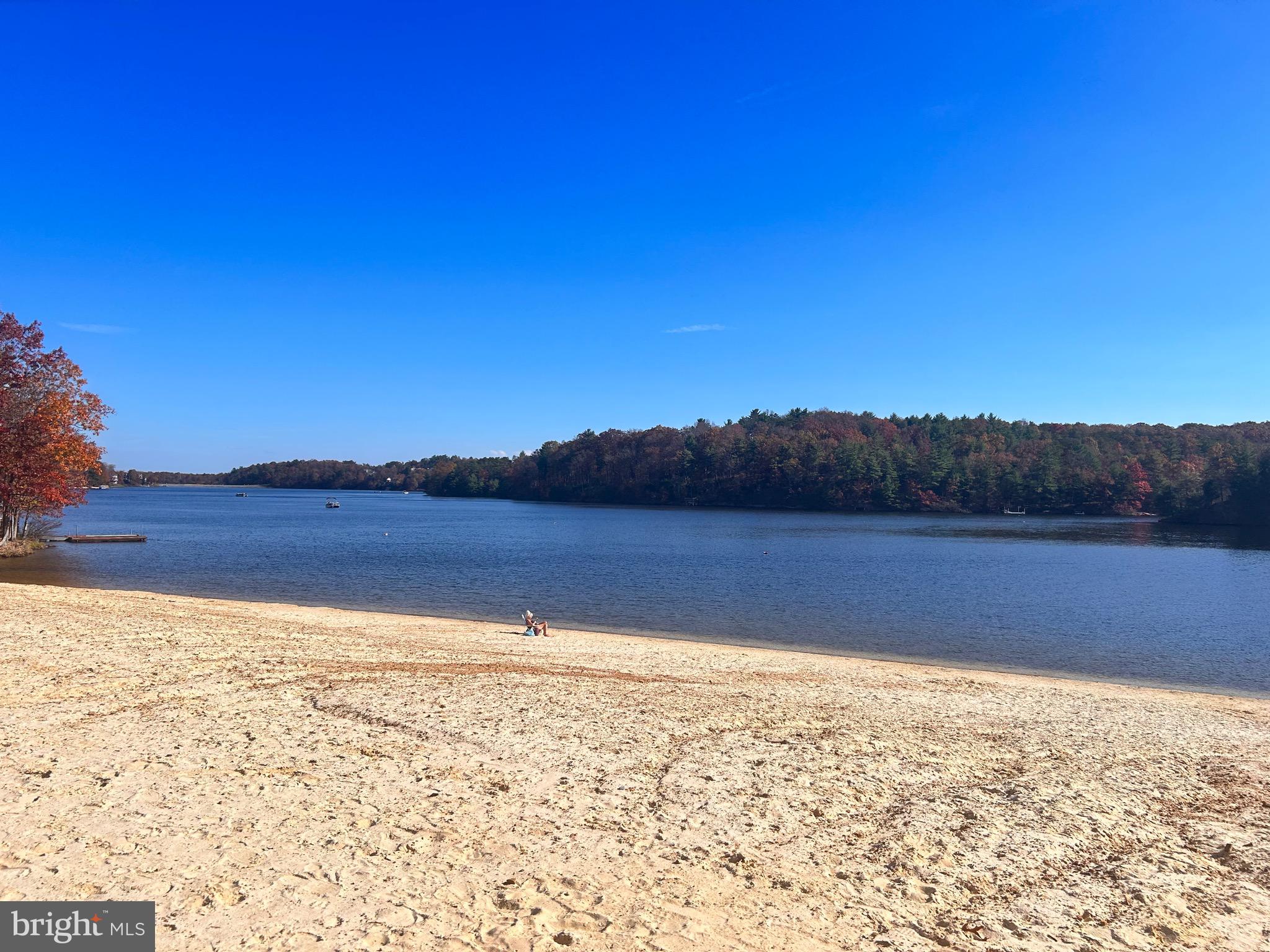 LAKE HOLIDAY ESTATES - Residential