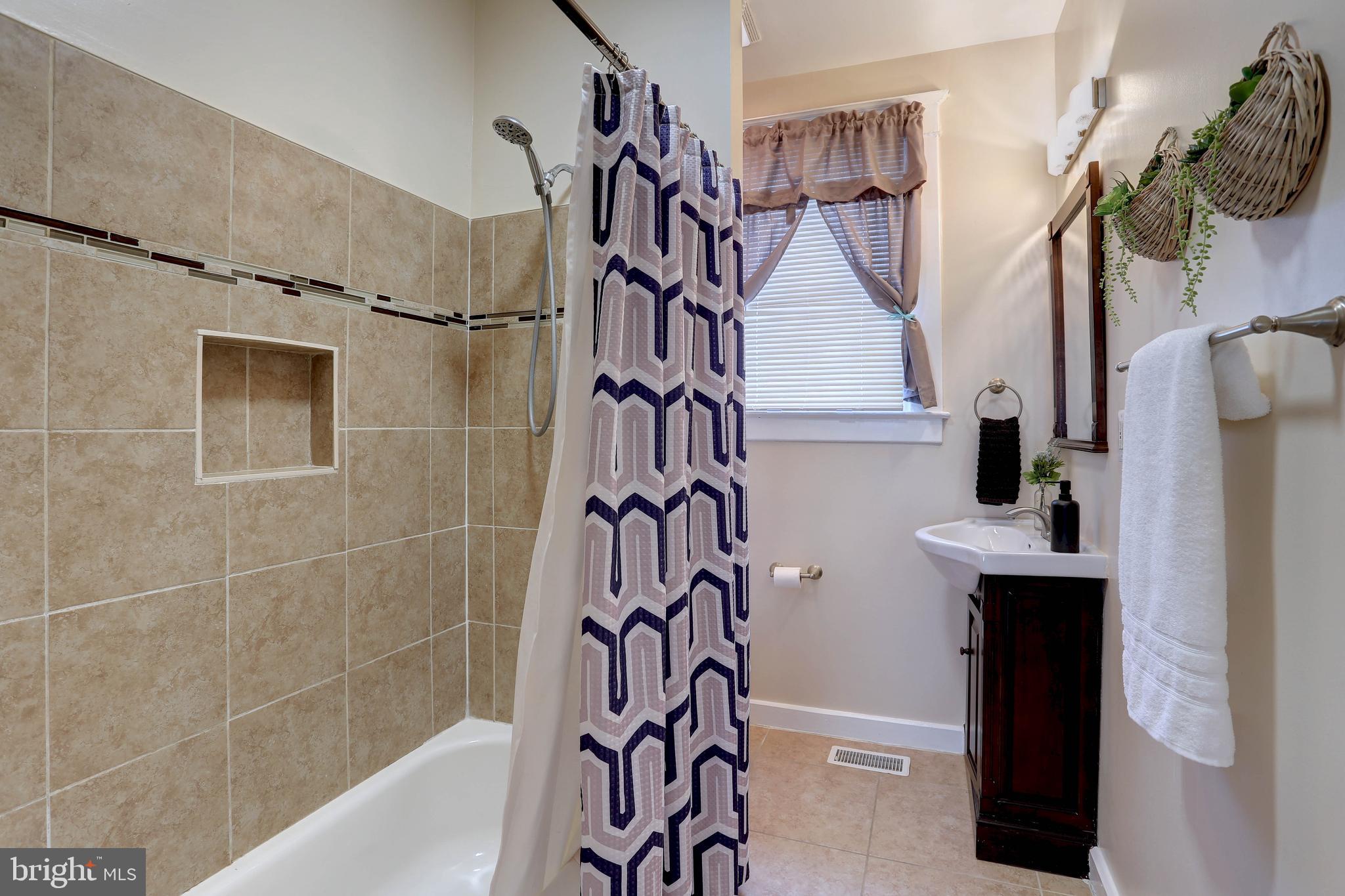 FRANKFORD ESTATES - Residential