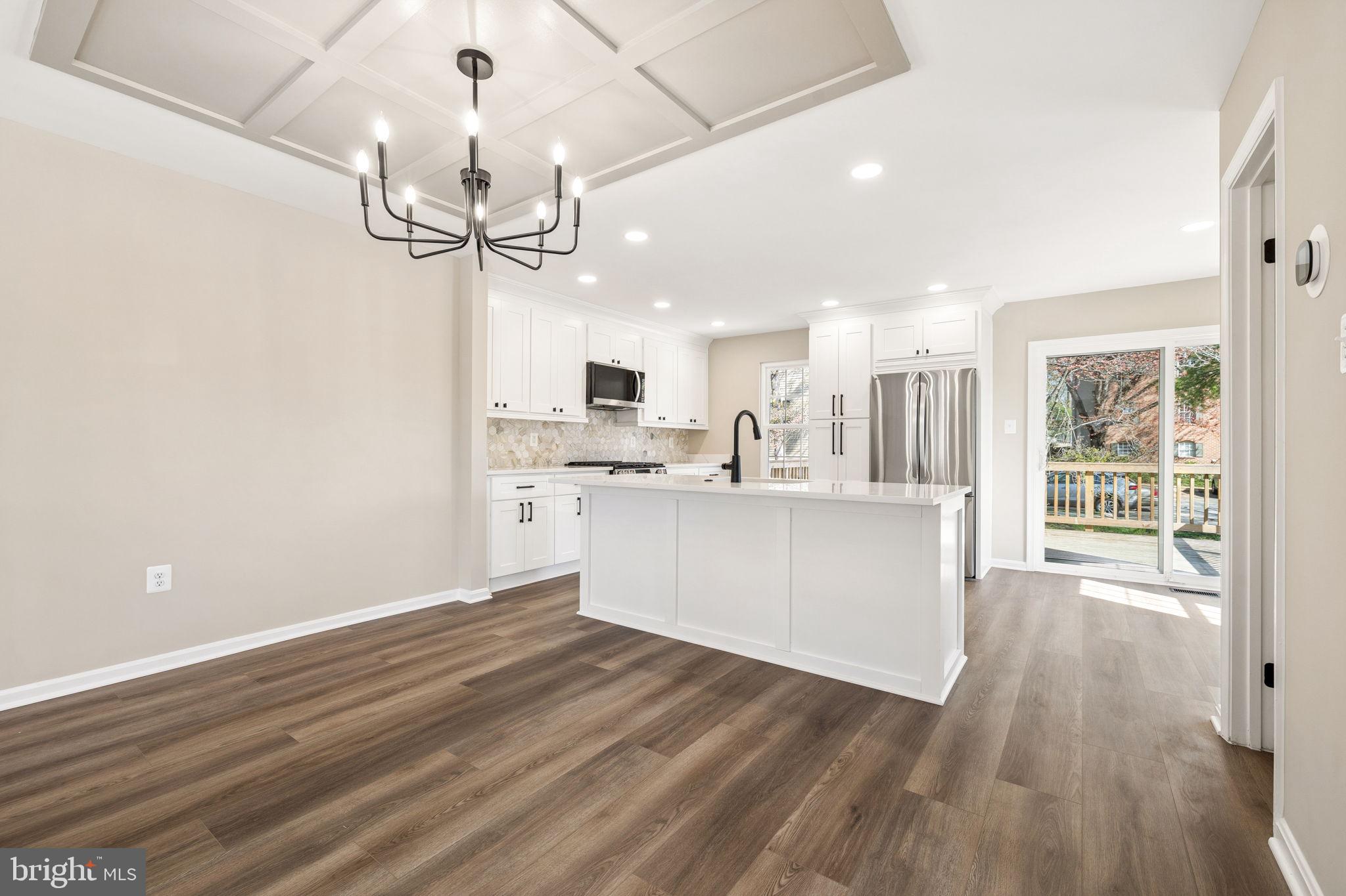 HUNTER VILLAGE - Residential