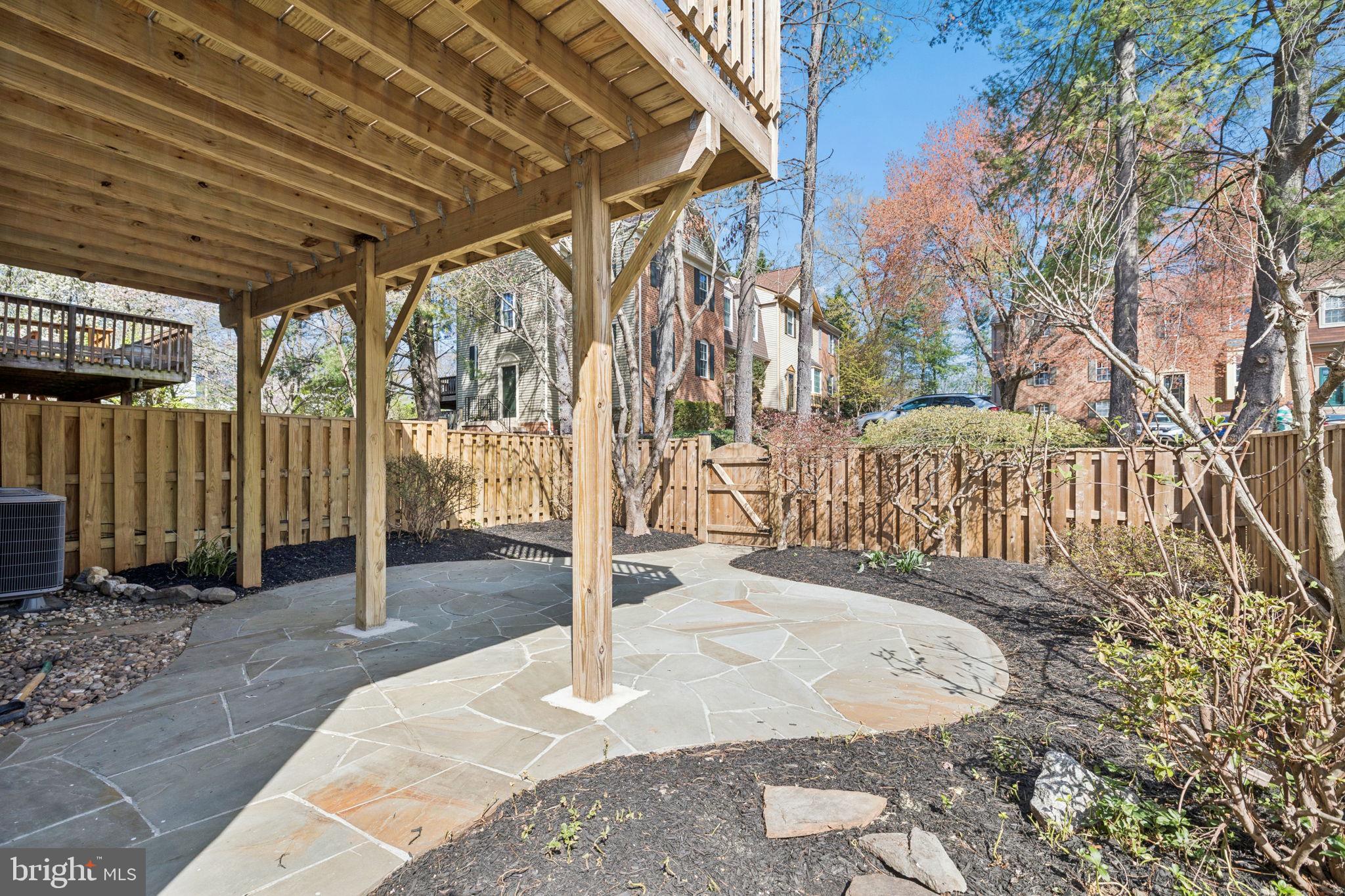 HUNTER VILLAGE - Residential