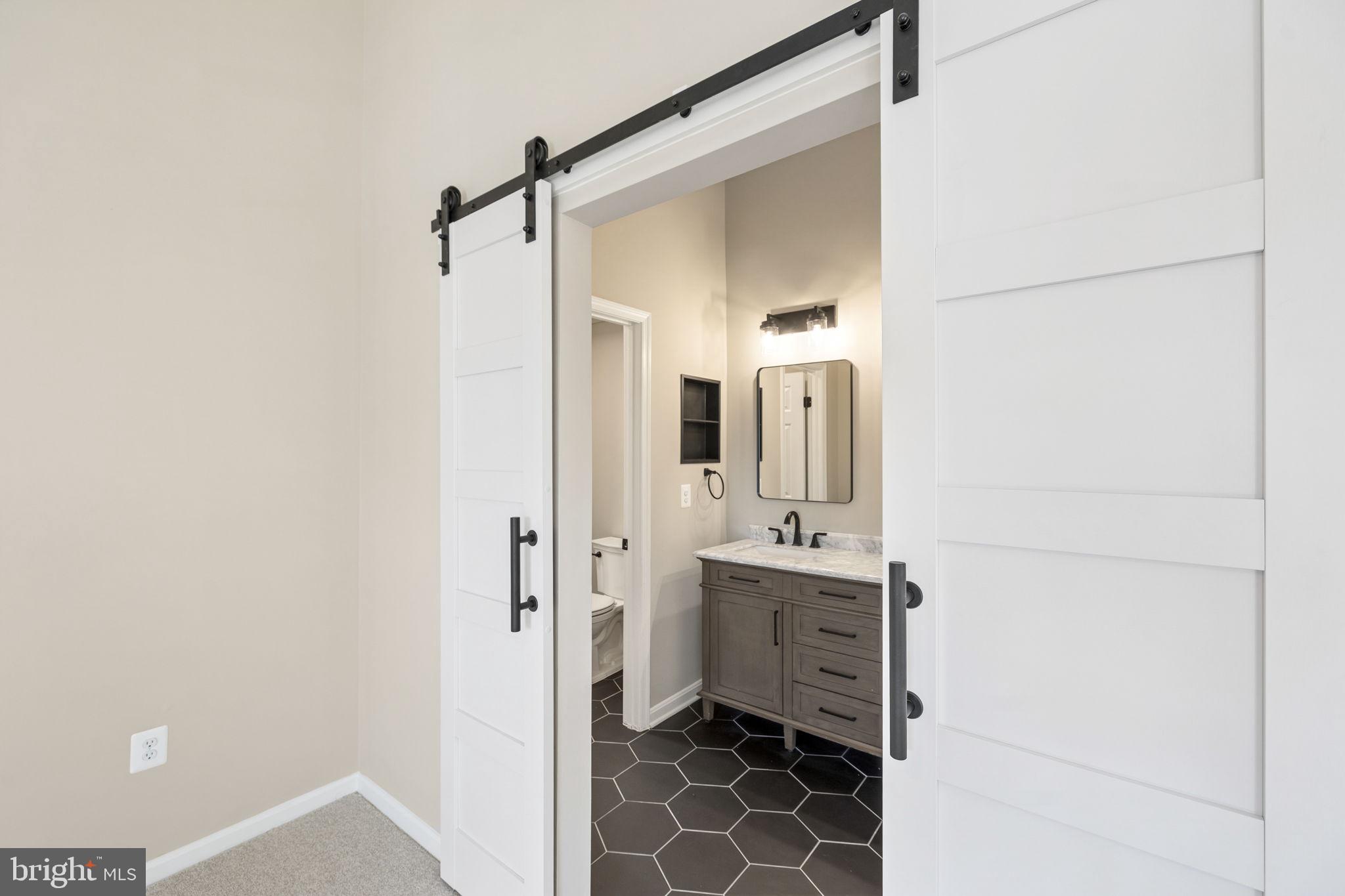 HUNTER VILLAGE - Residential