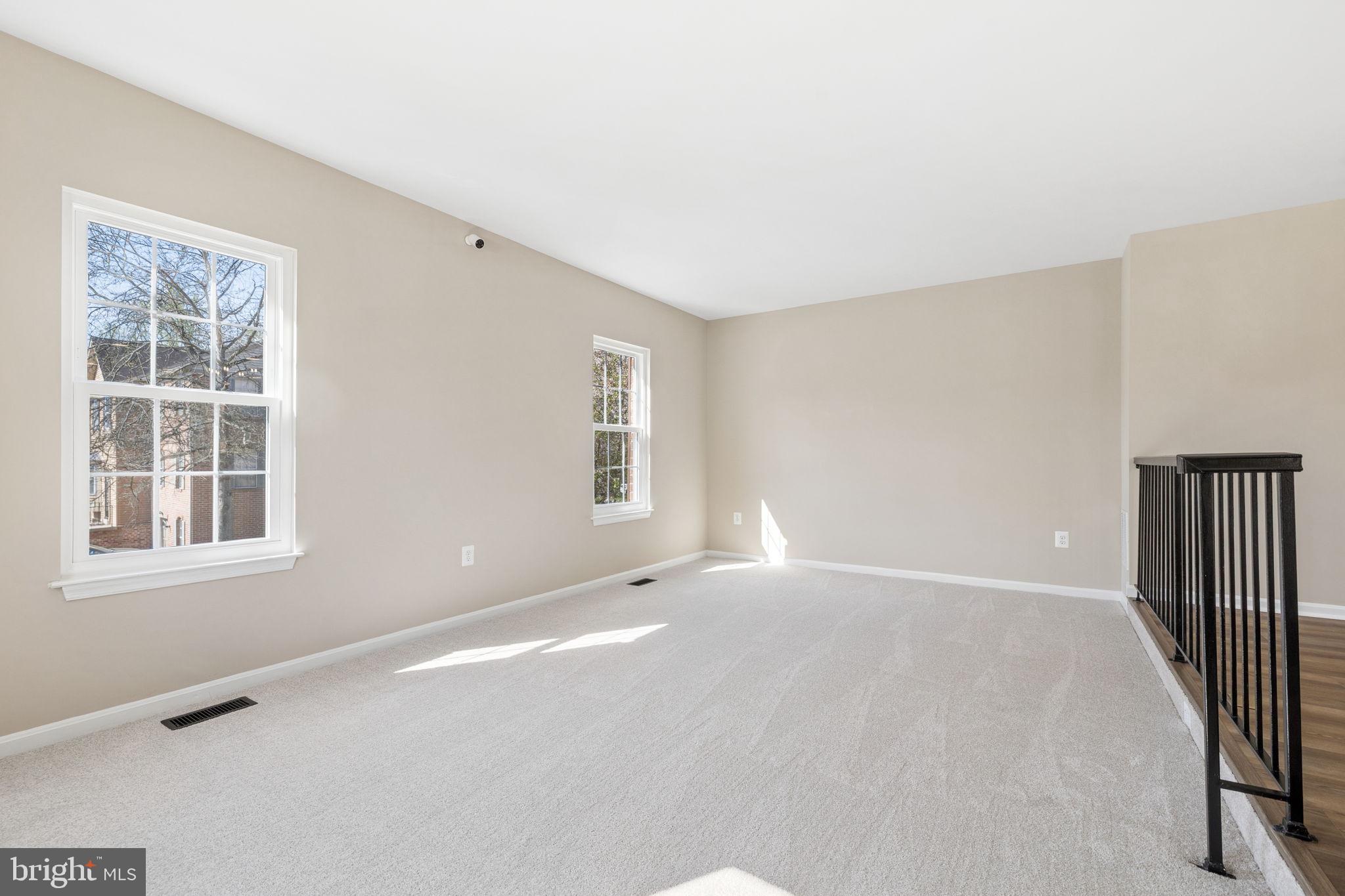 HUNTER VILLAGE - Residential