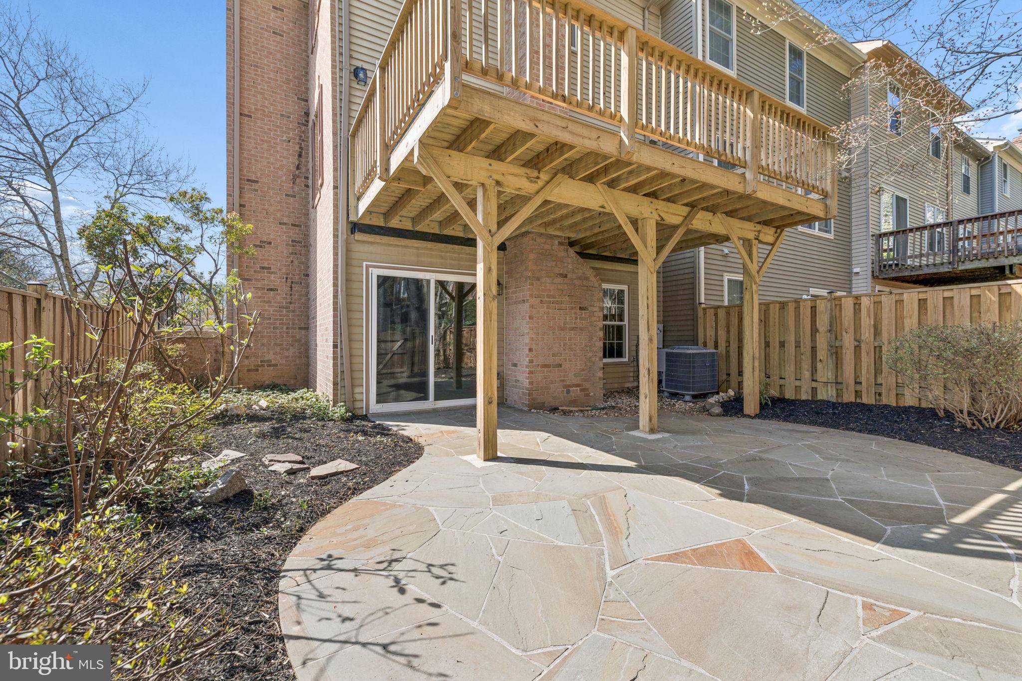 HUNTER VILLAGE - Residential