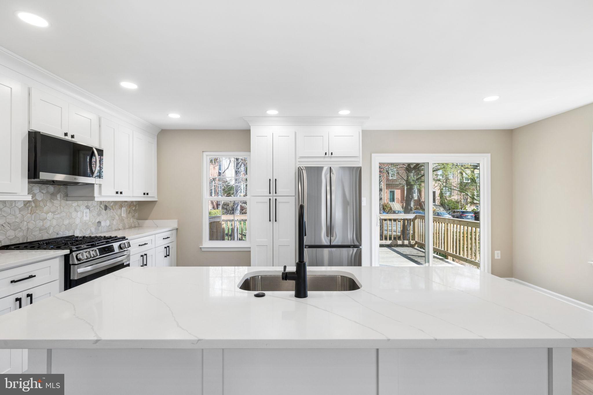 HUNTER VILLAGE - Residential