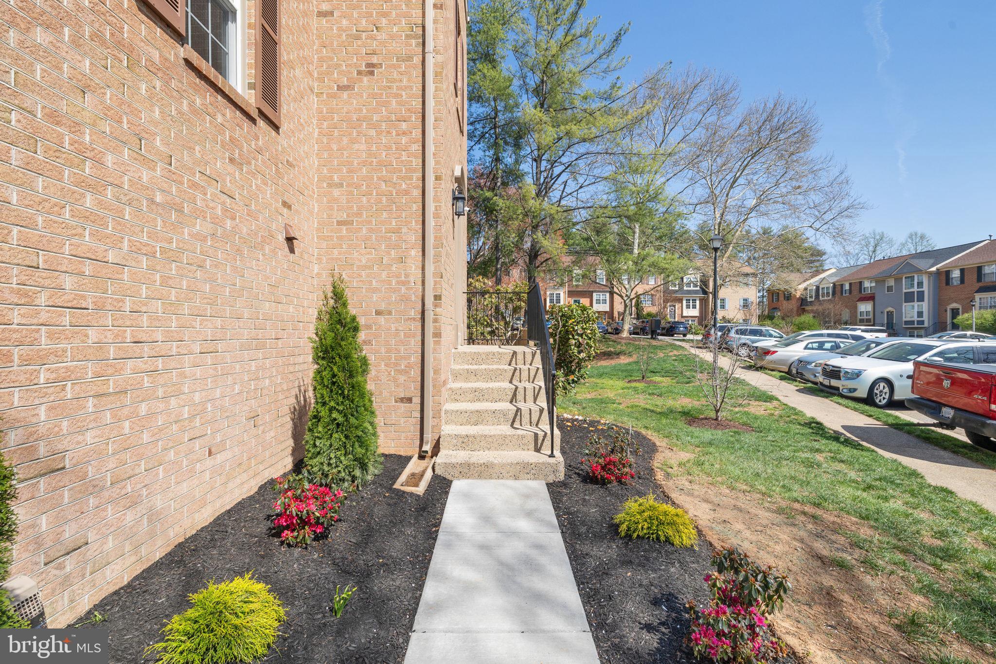 HUNTER VILLAGE - Residential