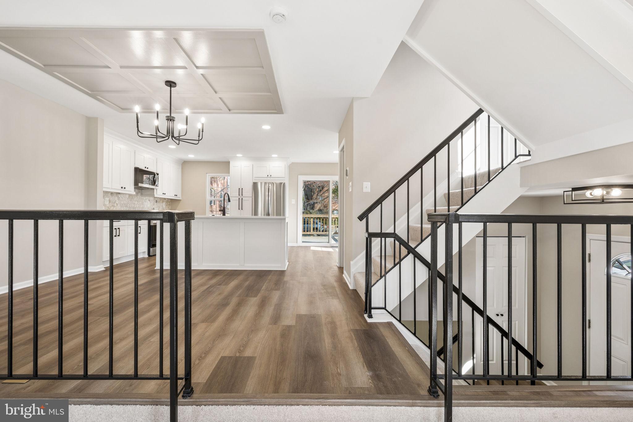 HUNTER VILLAGE - Residential