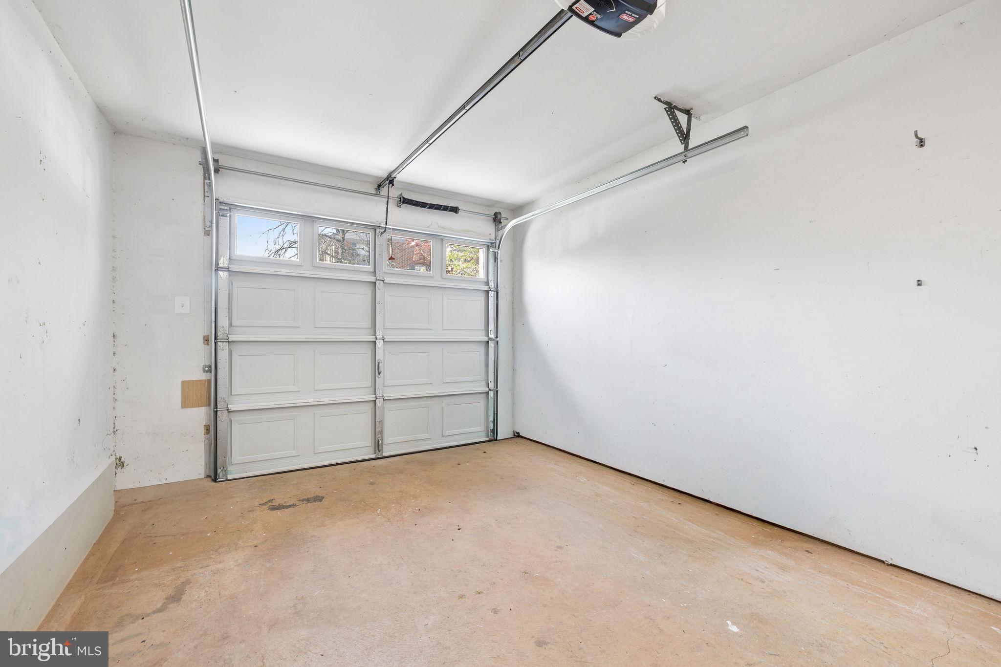 HUNTER VILLAGE - Residential