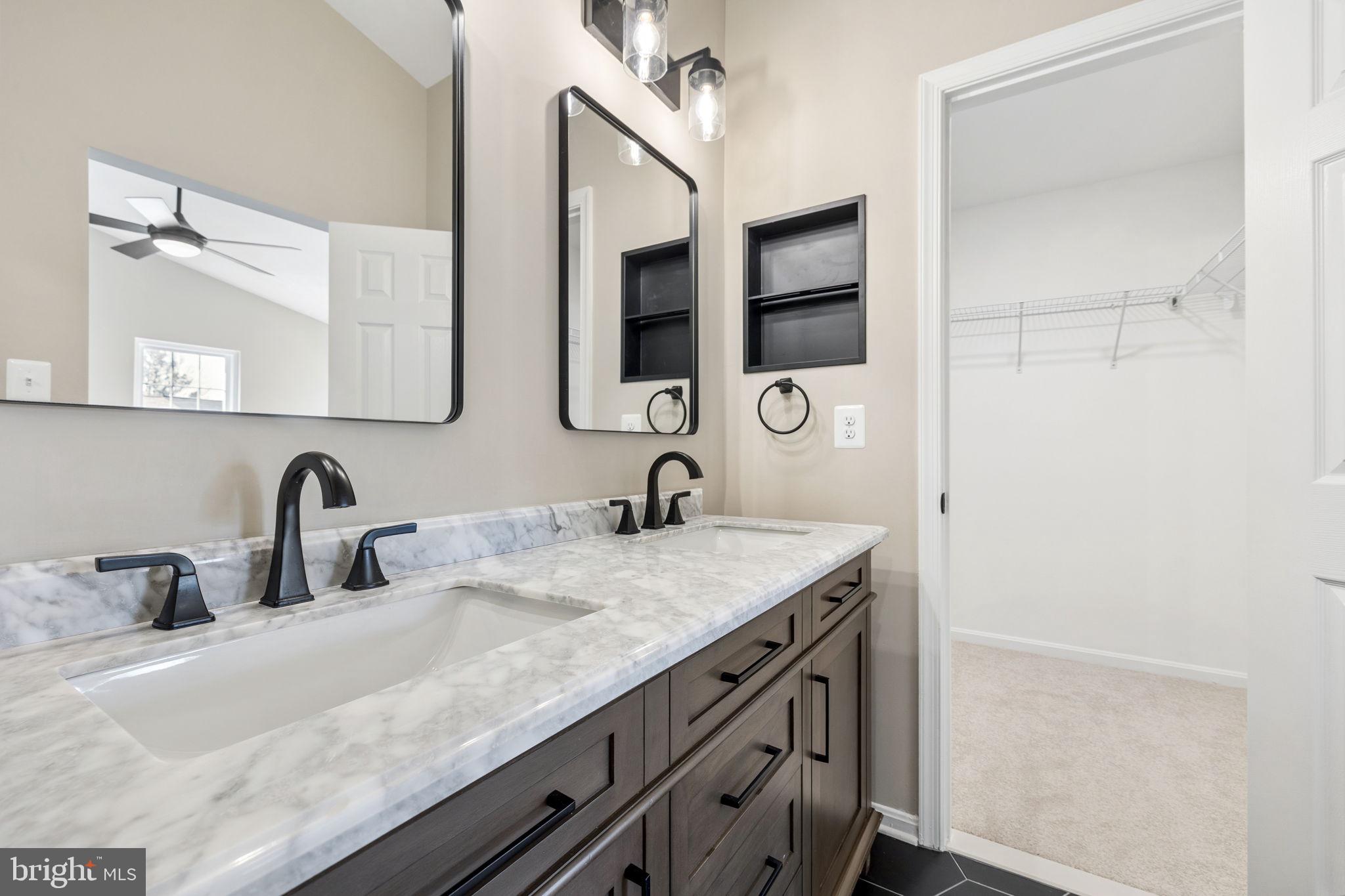 HUNTER VILLAGE - Residential