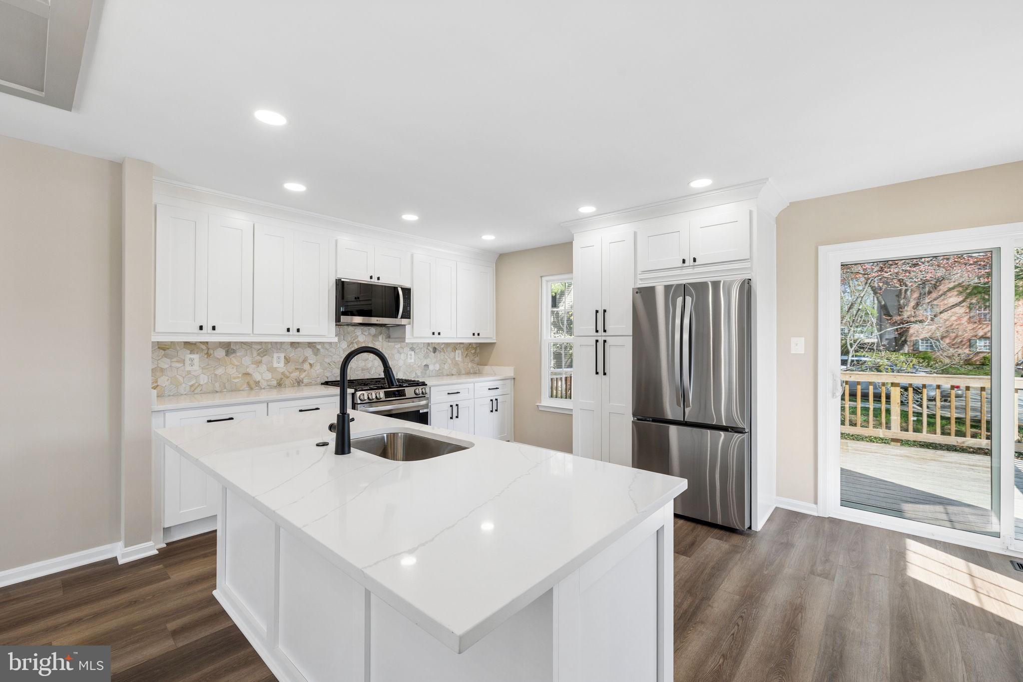 HUNTER VILLAGE - Residential